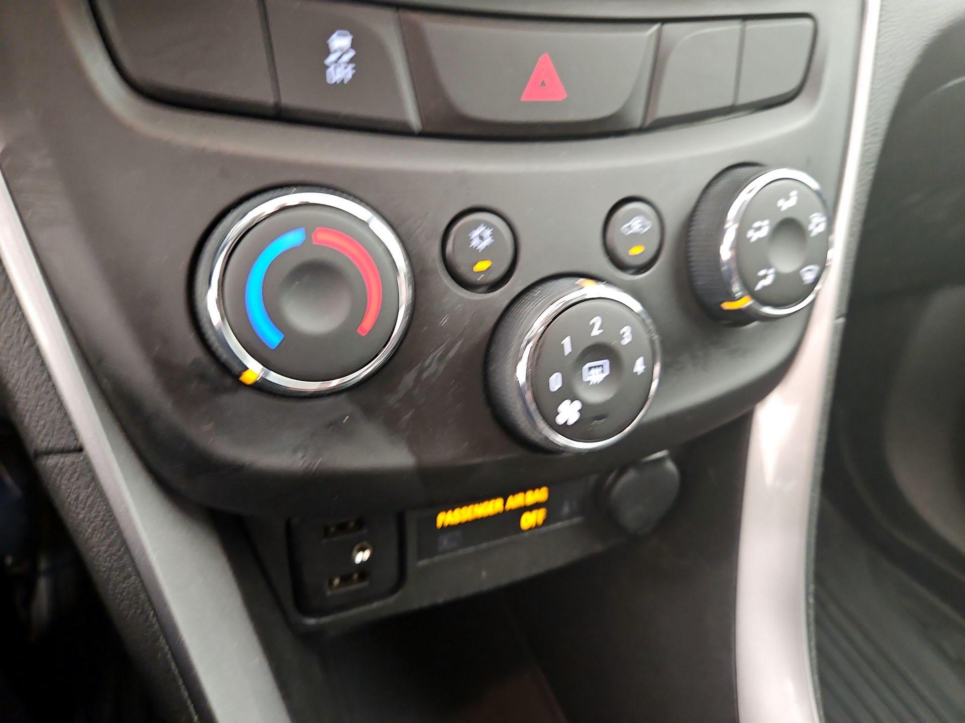 Thumbnail: 2020 Chevrolet Trax - 16