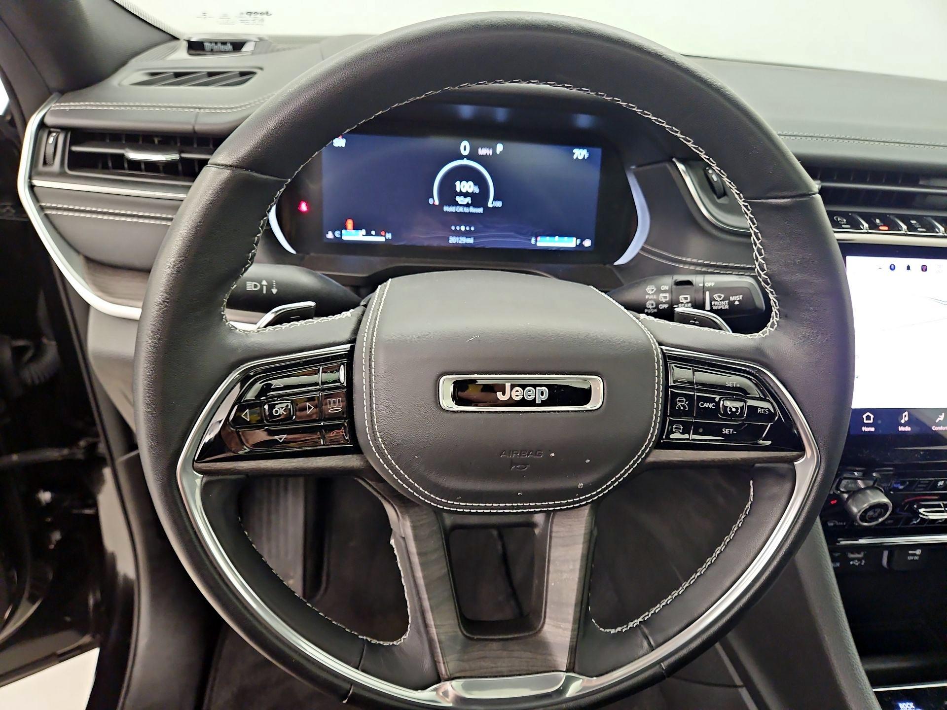 Thumbnail: 2022 Jeep Grand Cherokee - 10
