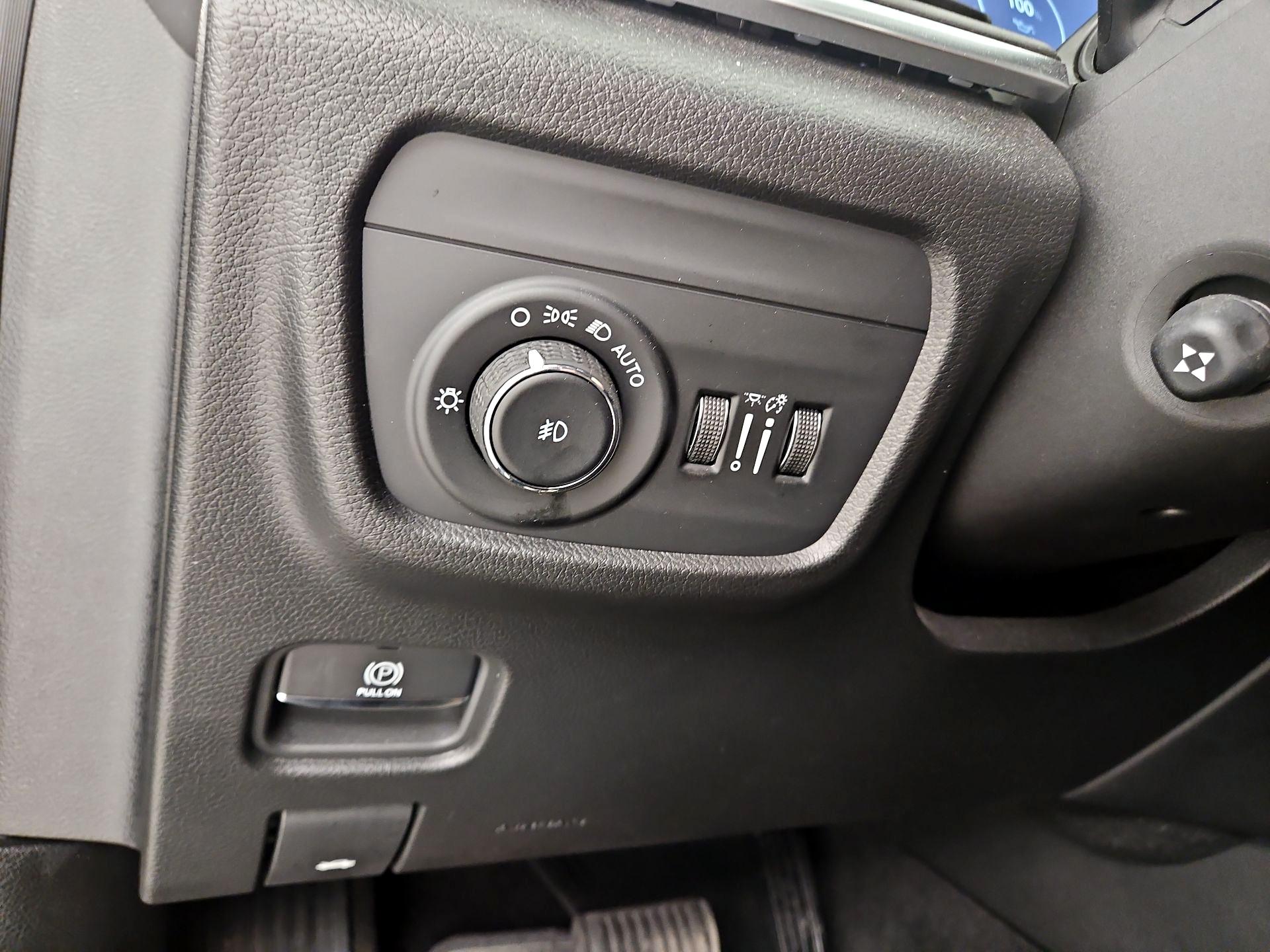 Thumbnail: 2022 Jeep Grand Cherokee - 13