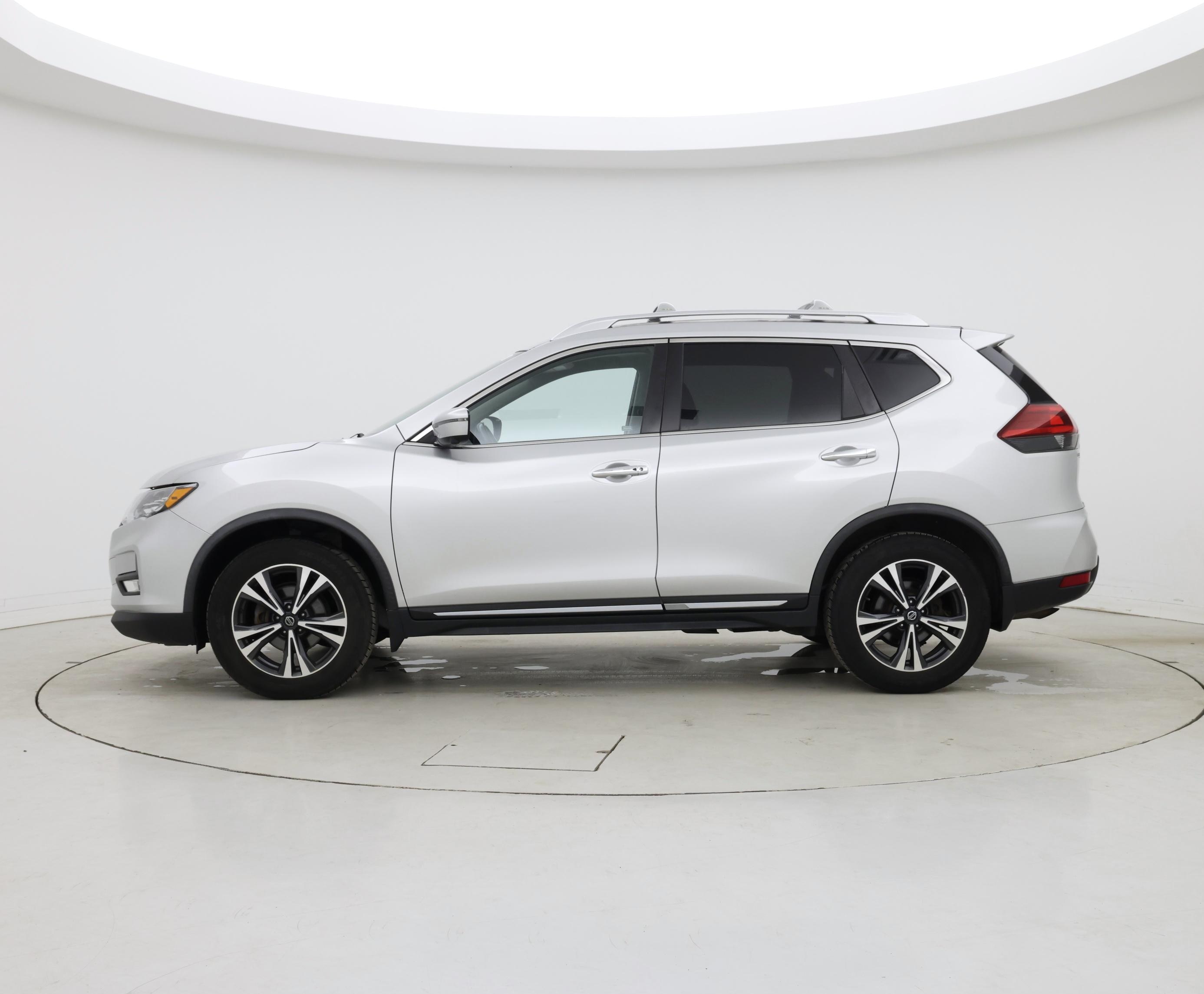 Thumbnail: 2018 Nissan Rogue - 3