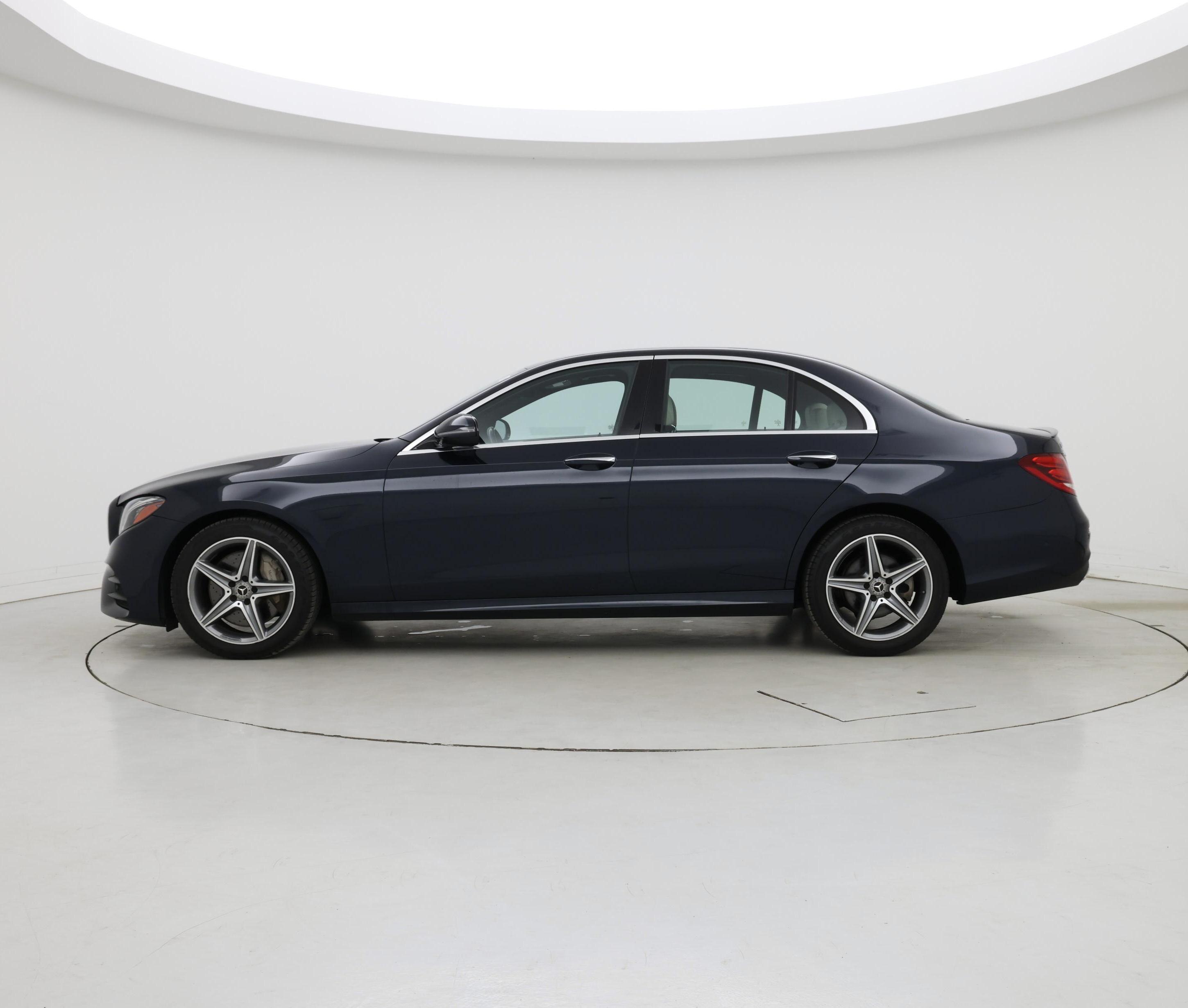 Thumbnail: 2018 Mercedes-Benz E-Class - 3