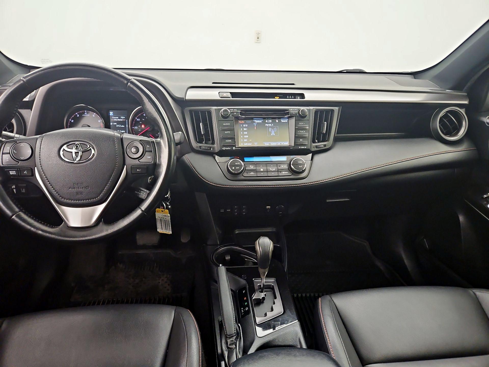 Thumbnail: 2018 Toyota RAV4 - 9
