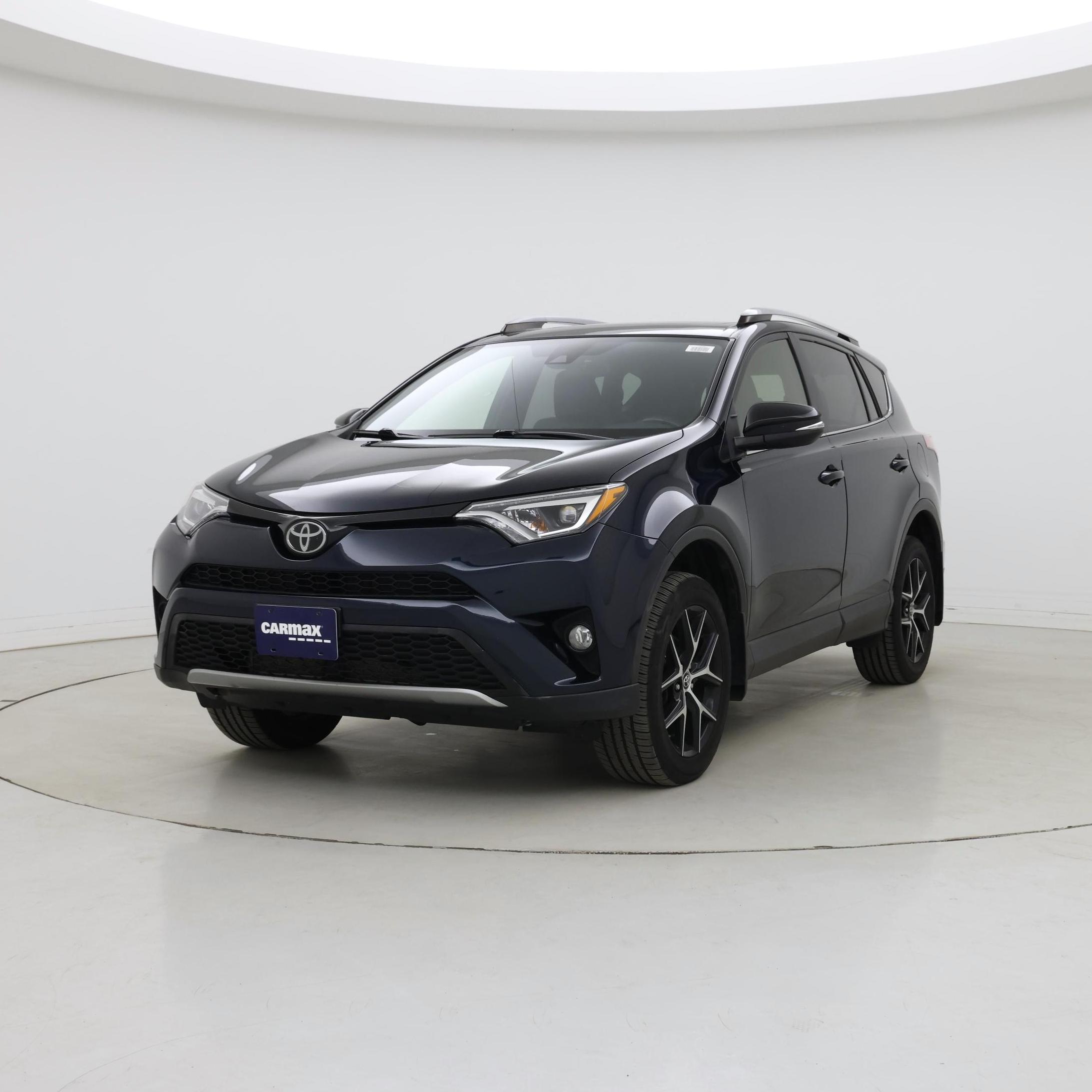 Thumbnail: 2018 Toyota RAV4 - 4