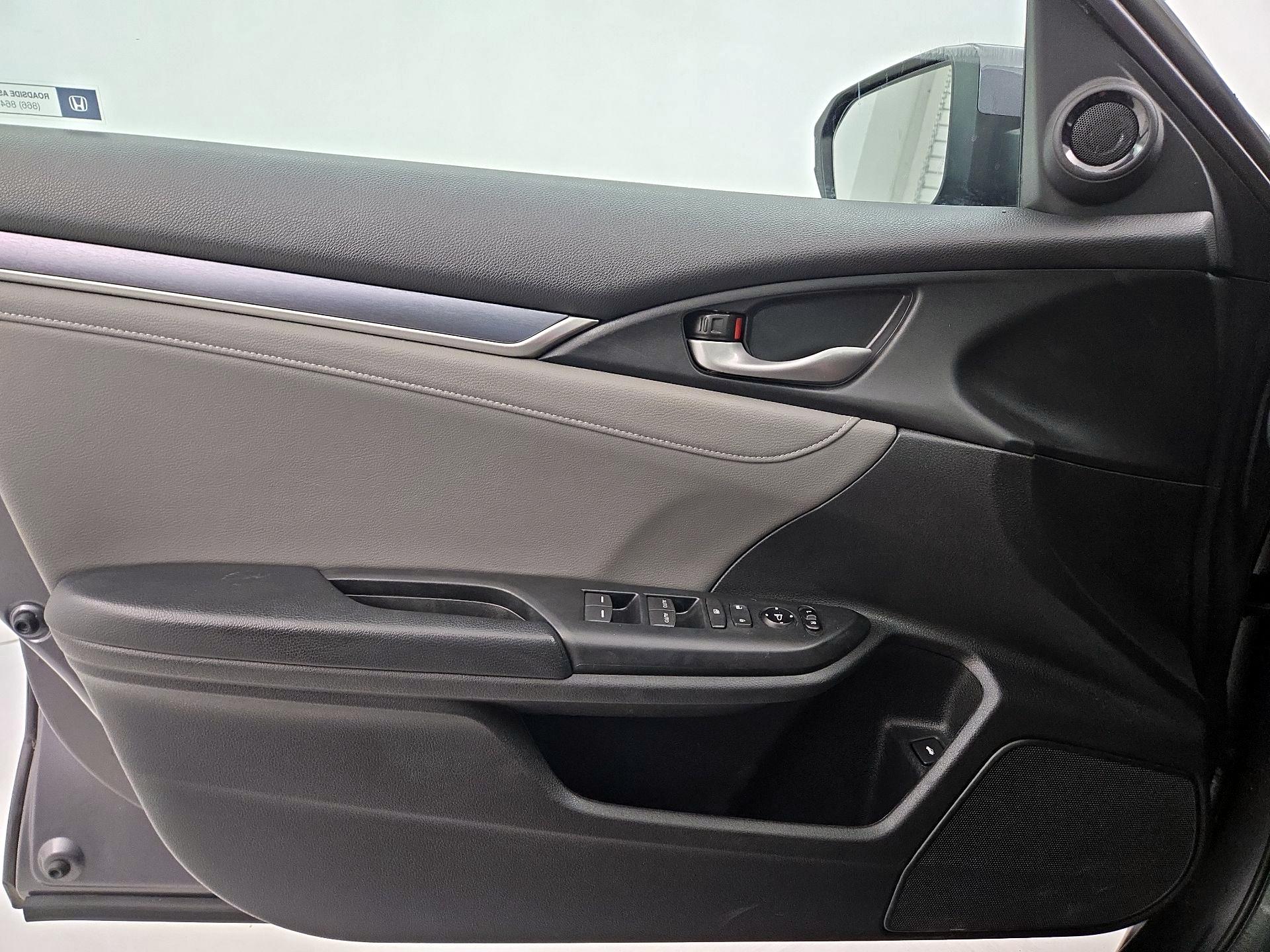 Thumbnail: 2017 Honda Civic - 12