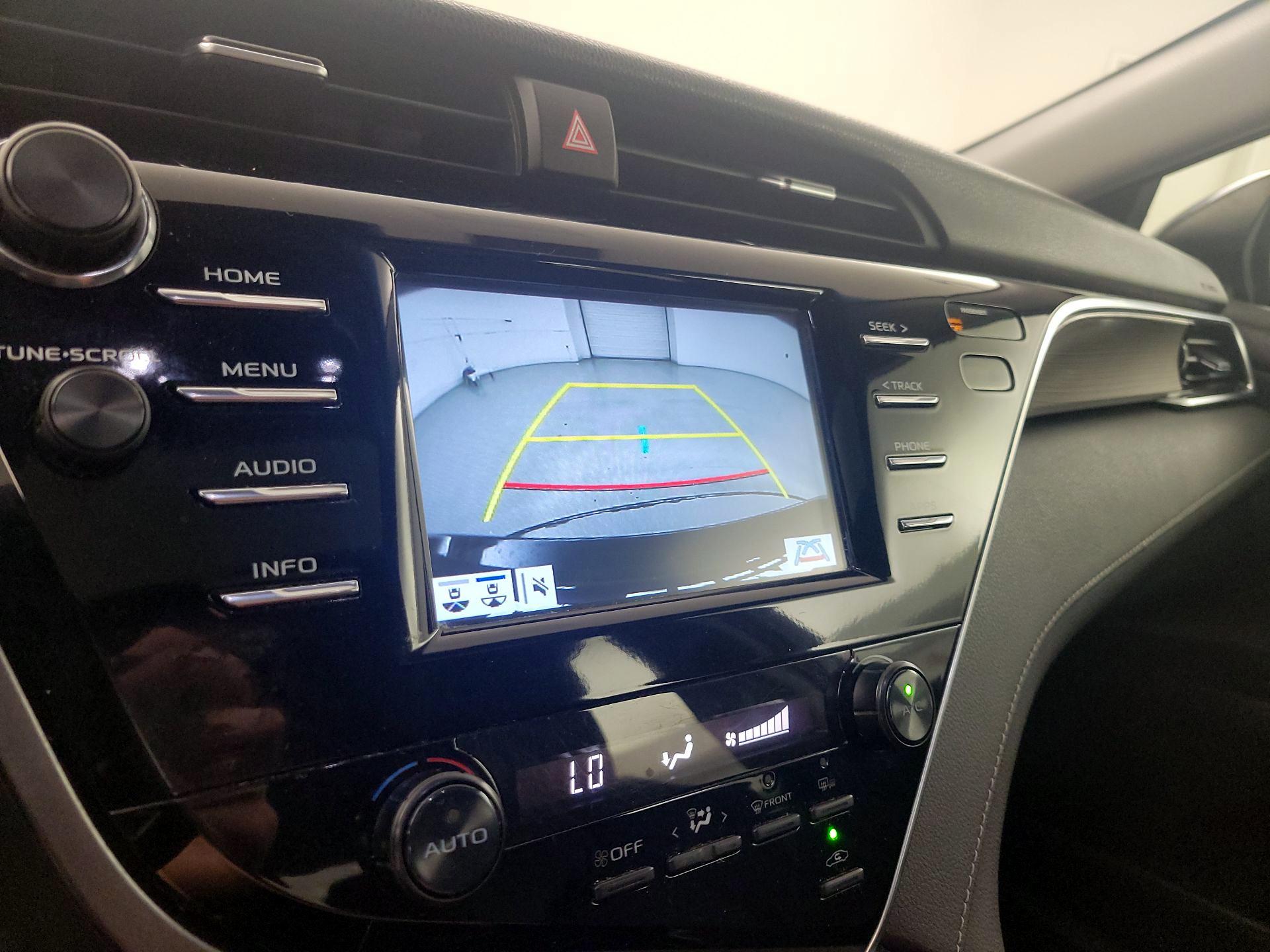 Thumbnail: 2018 Toyota Camry - 14