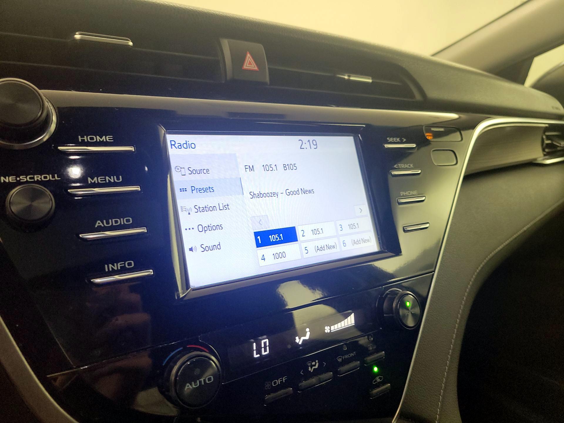 Thumbnail: 2018 Toyota Camry - 15