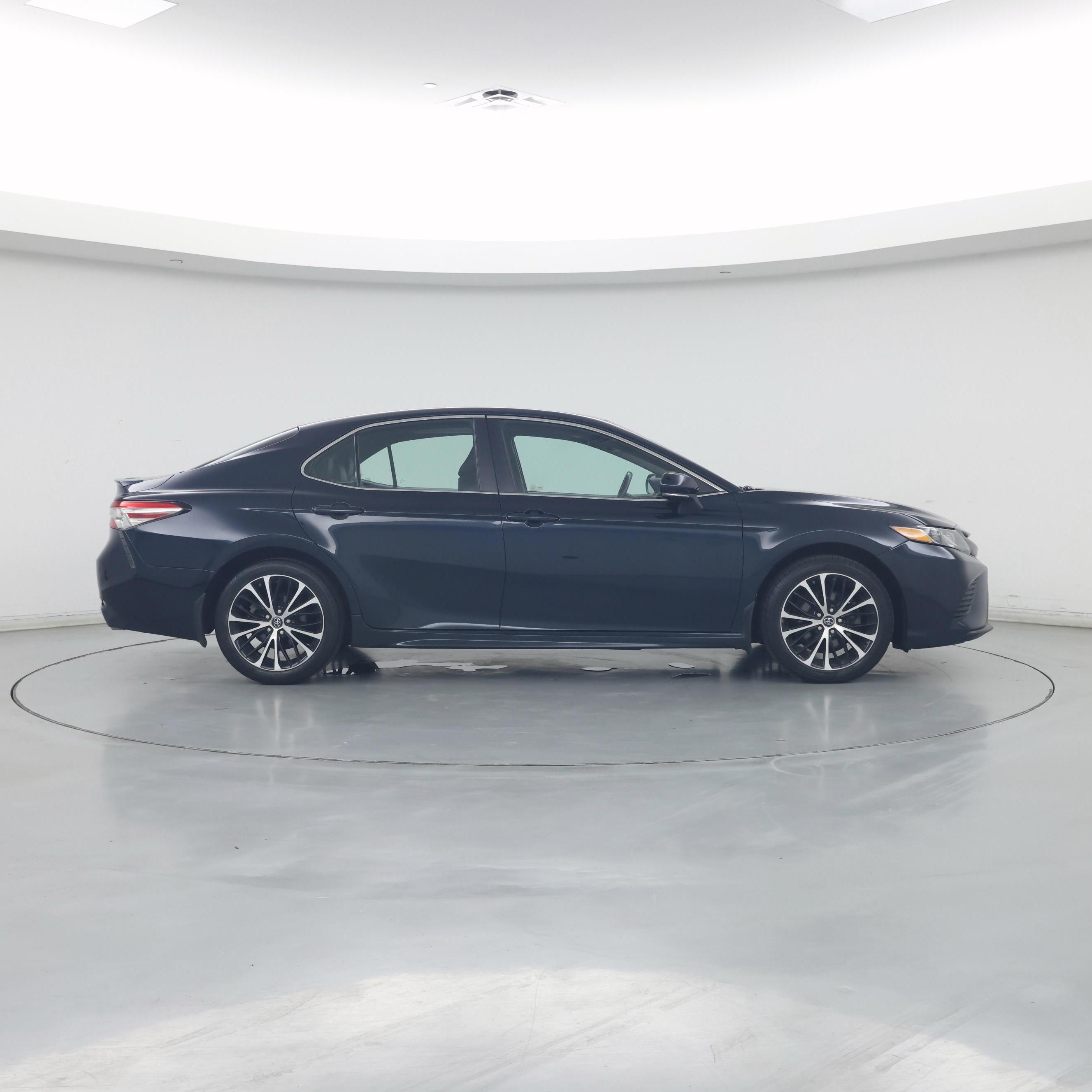 Thumbnail: 2018 Toyota Camry - 7