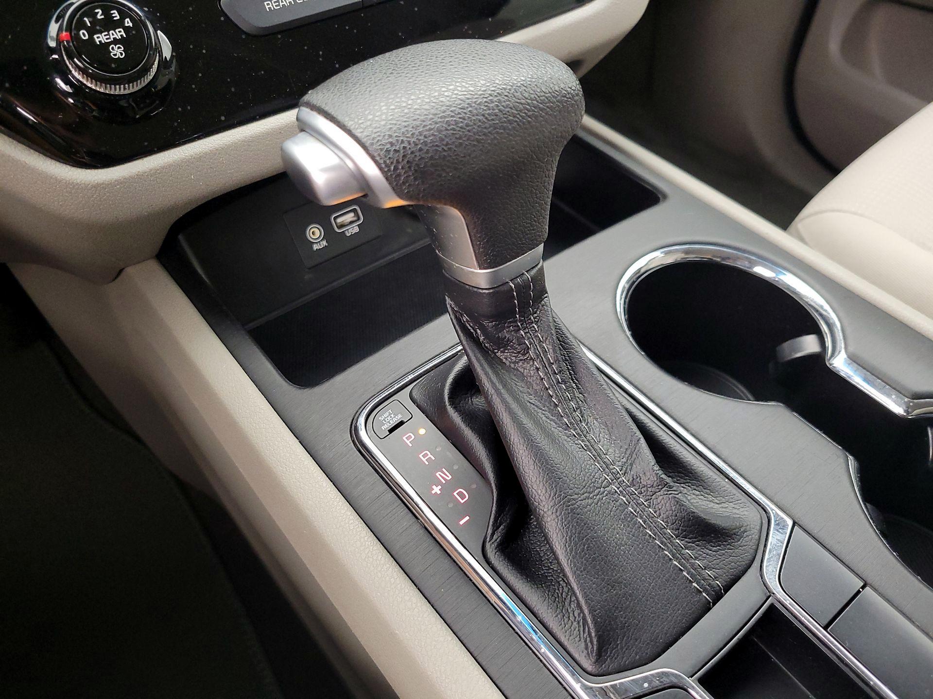 Thumbnail: 2020 Kia Sedona - 17