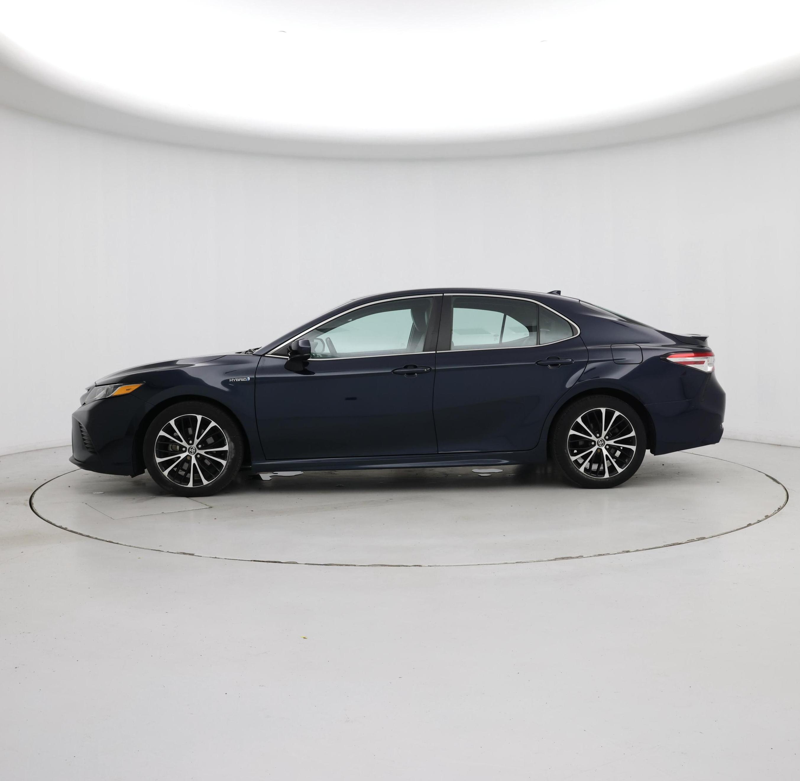 Thumbnail: 2020 Toyota Camry - 3