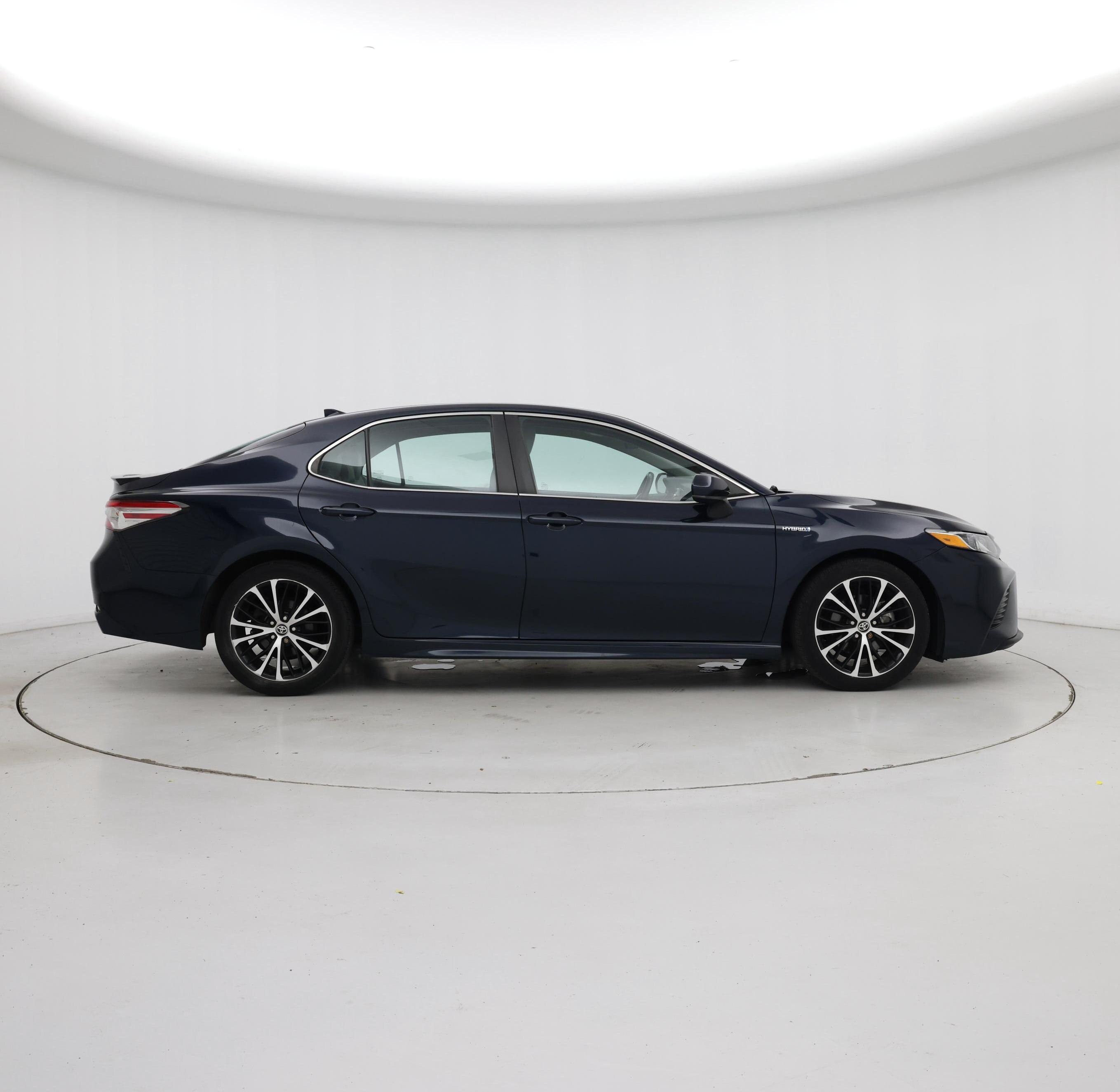 Thumbnail: 2020 Toyota Camry - 7