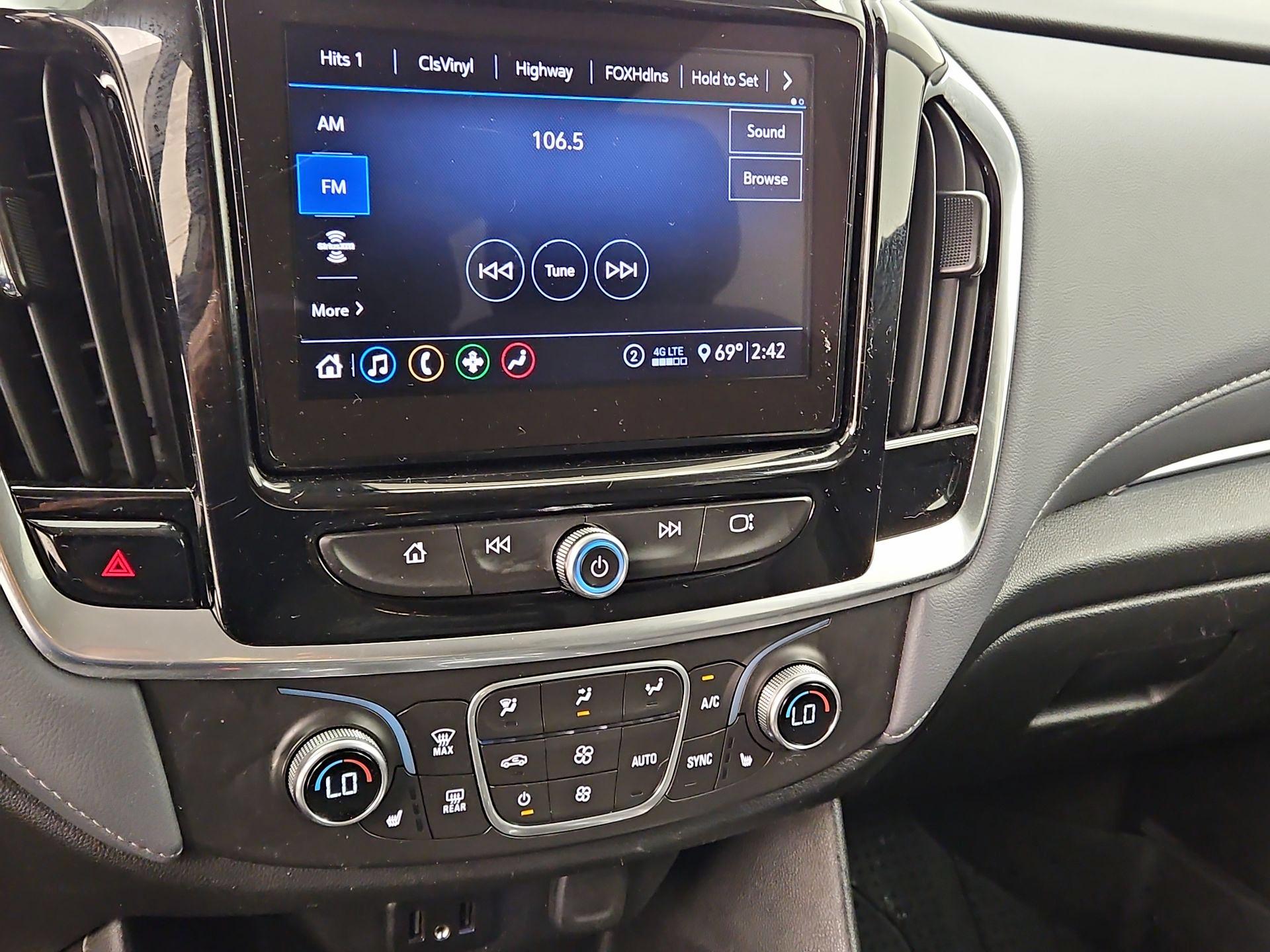 Thumbnail: 2020 Chevrolet Traverse - 15