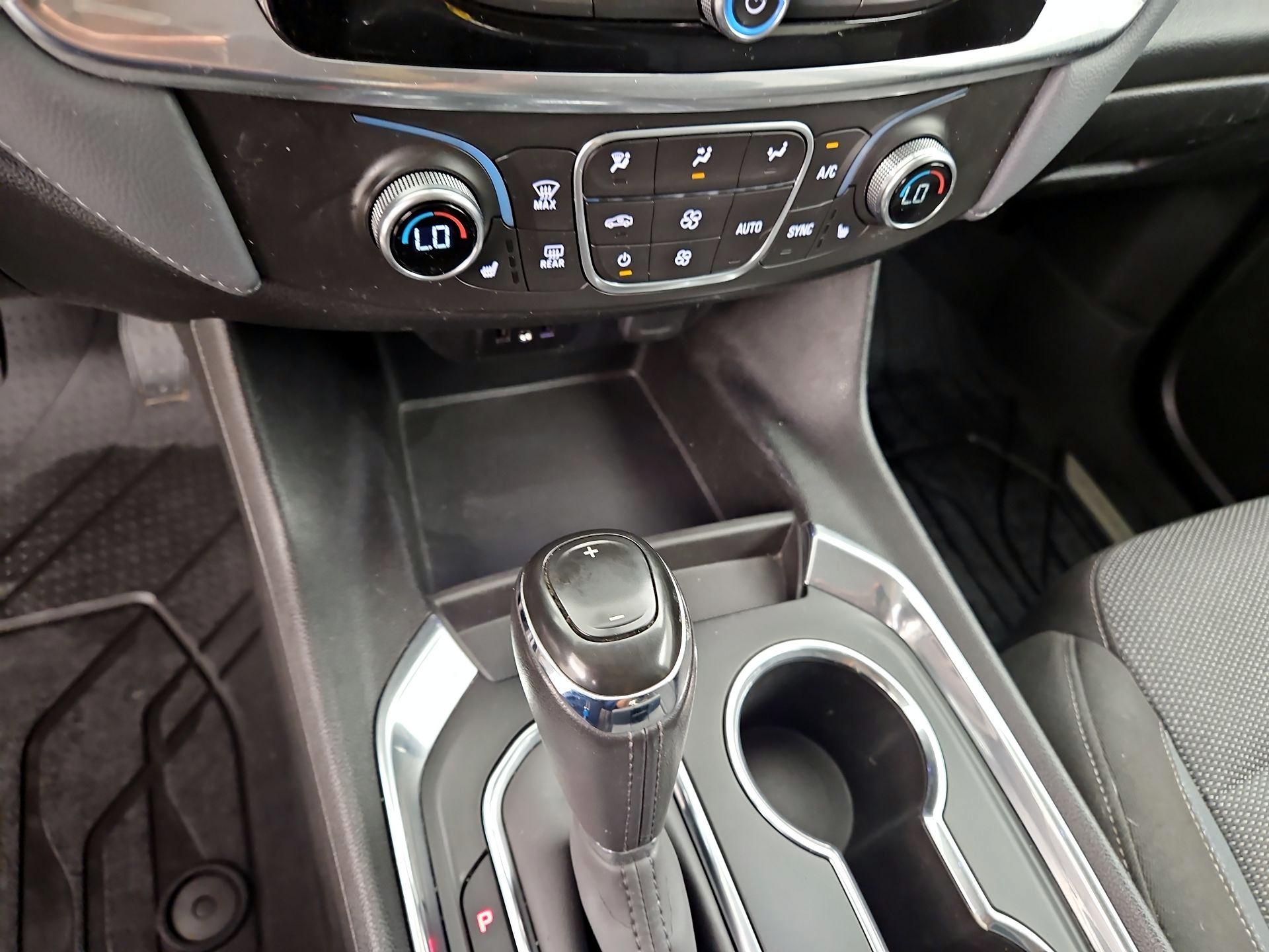 Thumbnail: 2020 Chevrolet Traverse - 16