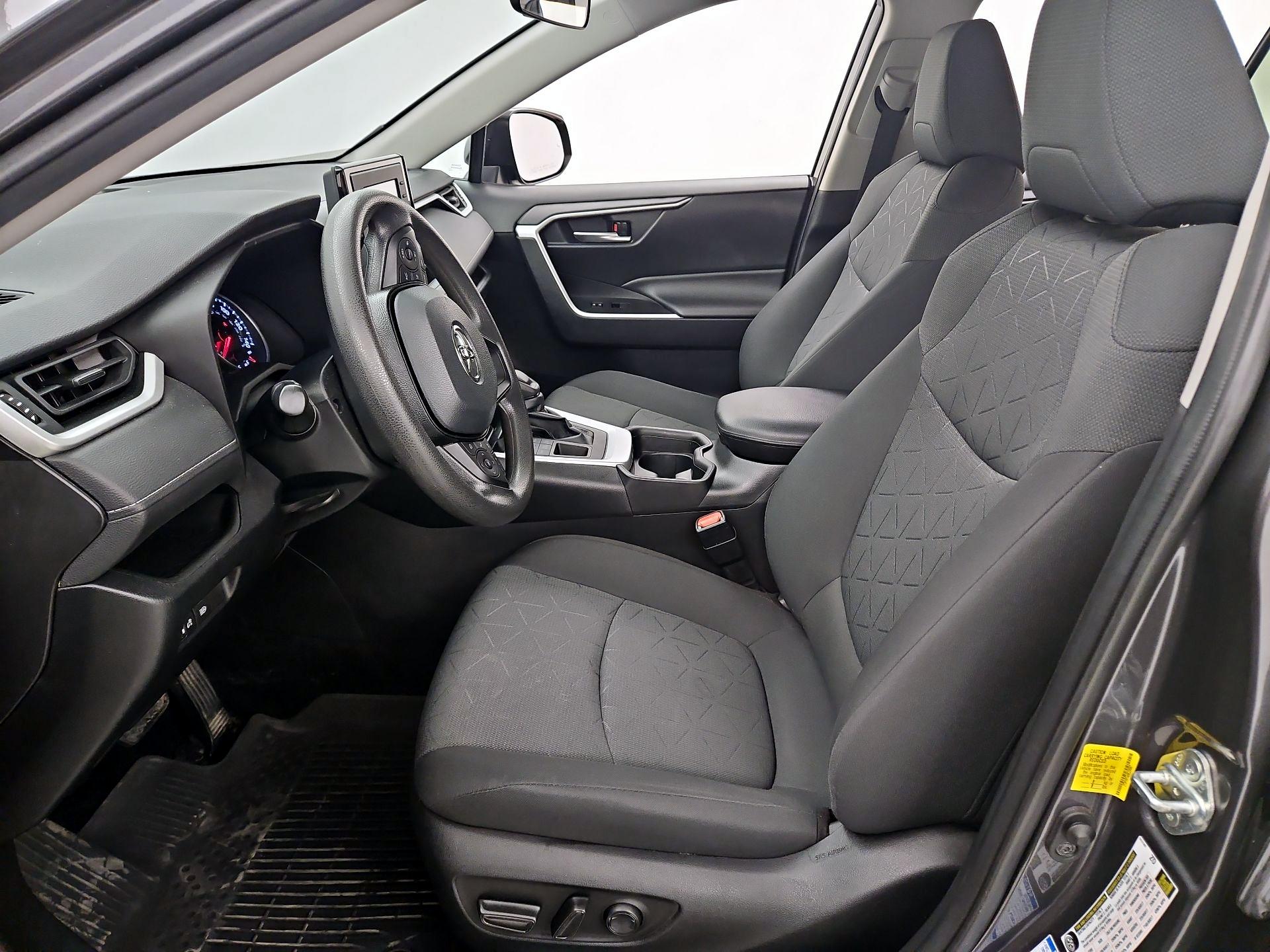 Thumbnail: 2021 Toyota RAV4 - 11