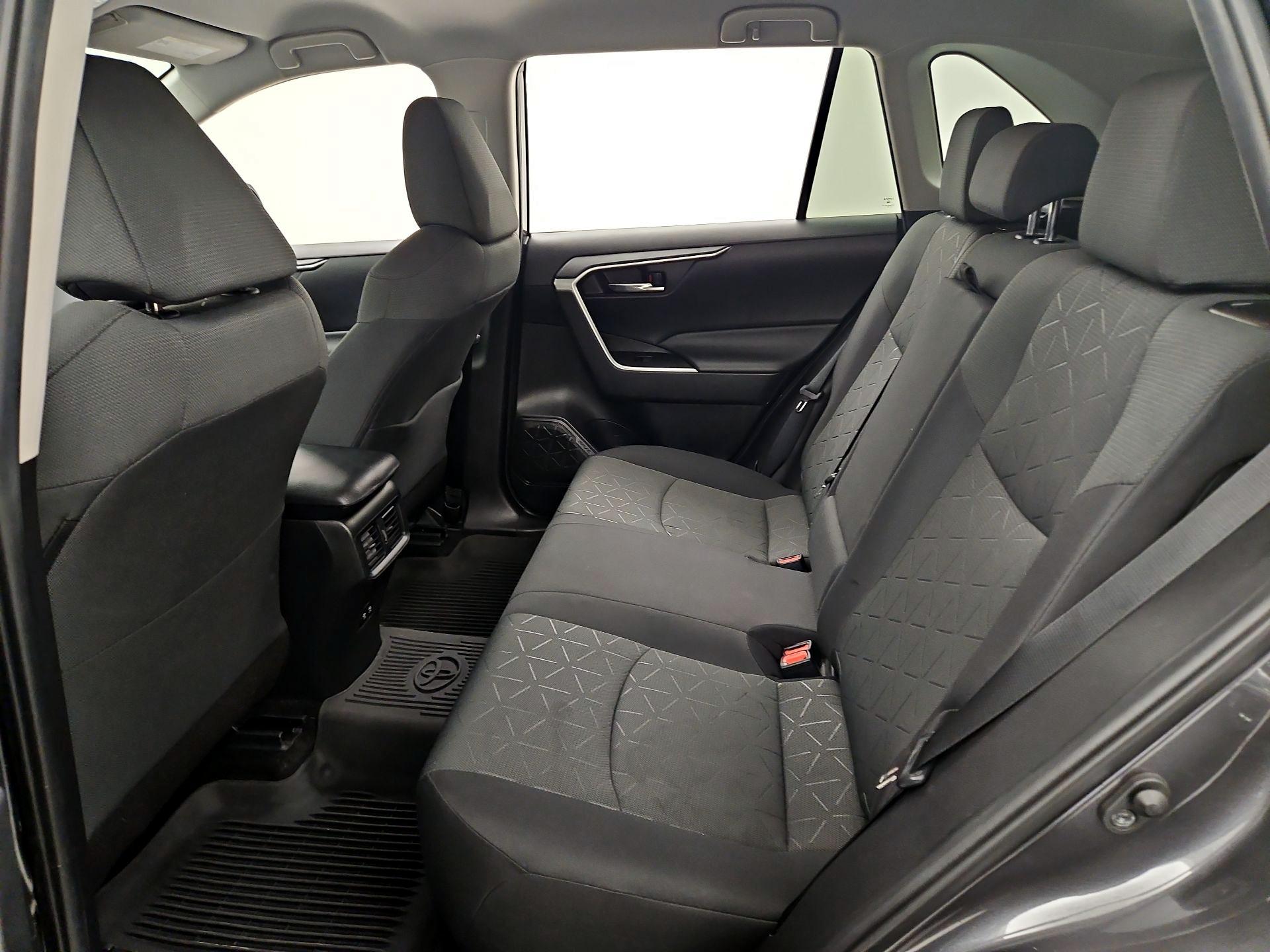 Thumbnail: 2021 Toyota RAV4 - 19