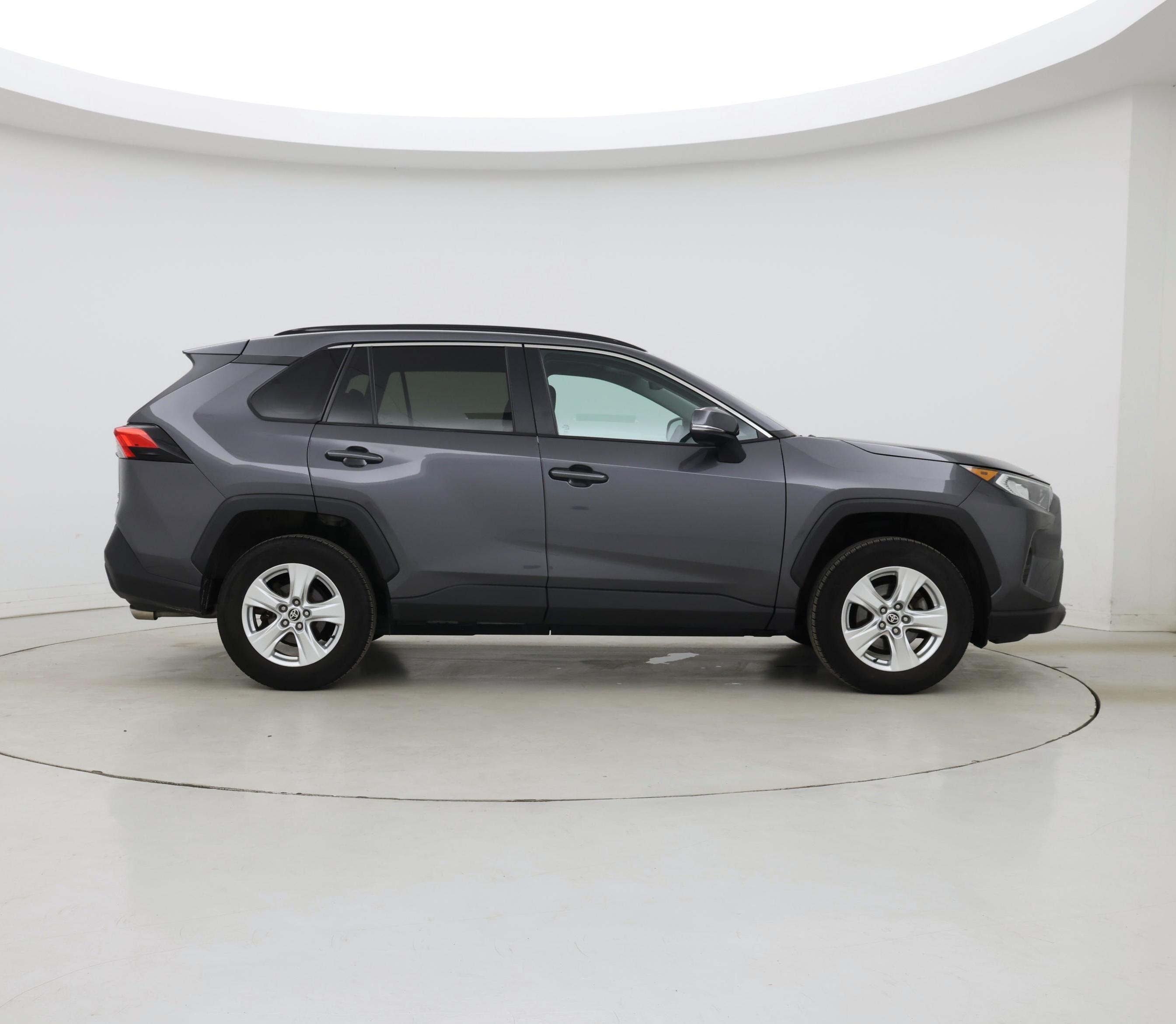 Thumbnail: 2021 Toyota RAV4 - 7