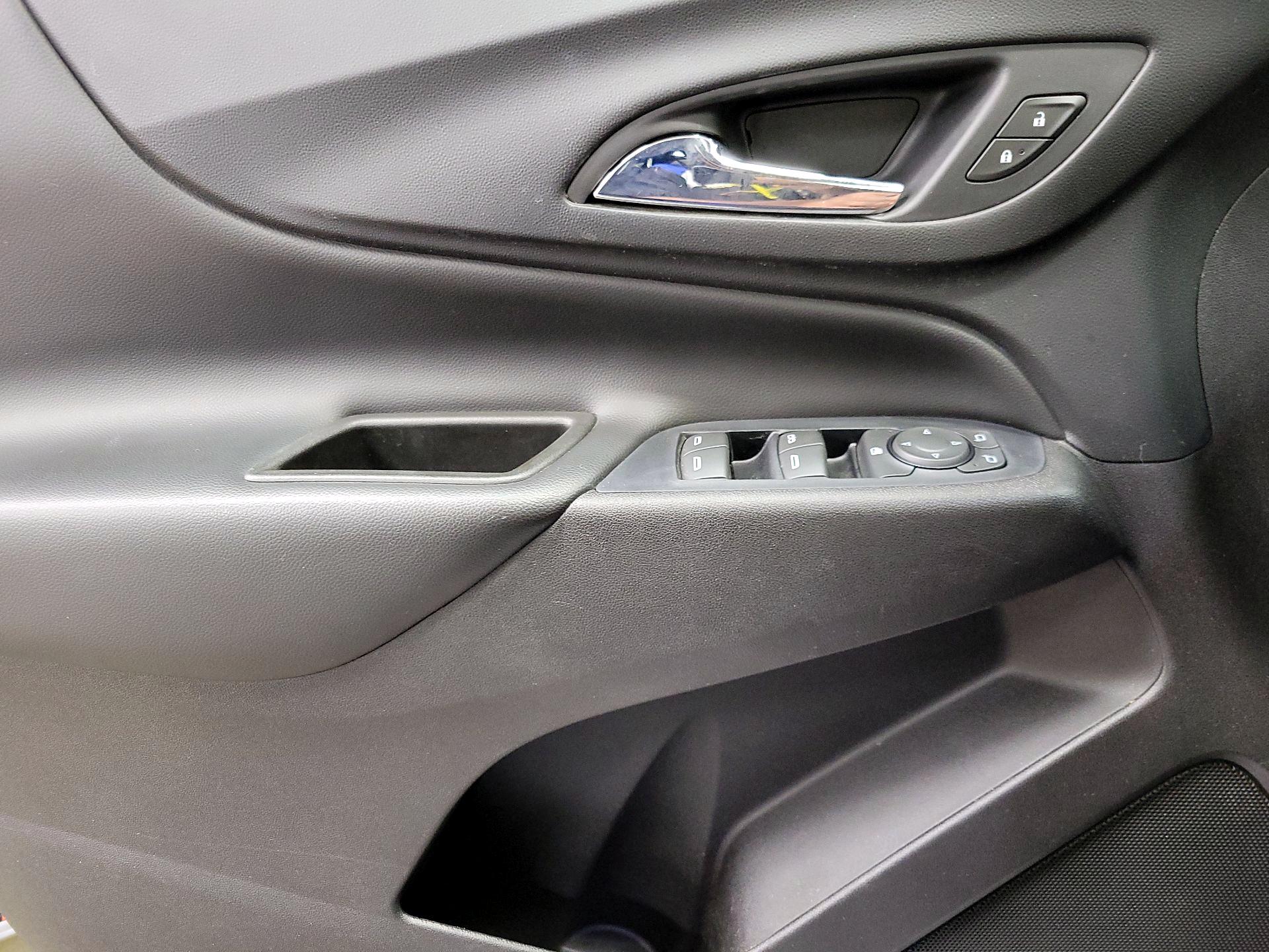 Thumbnail: 2018 Chevrolet Equinox - 12