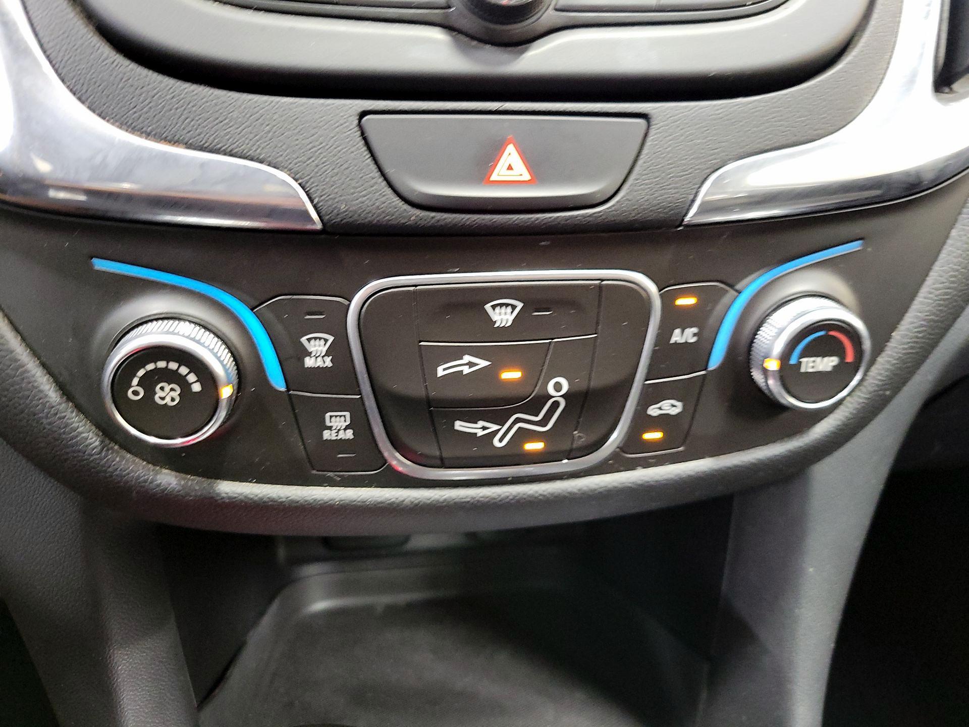 Thumbnail: 2018 Chevrolet Equinox - 15