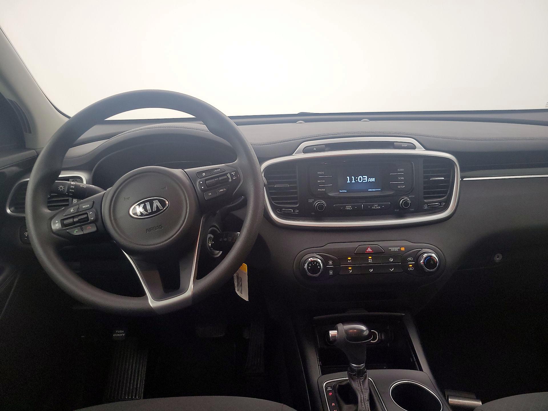 Thumbnail: 2016 Kia Sorento - 9