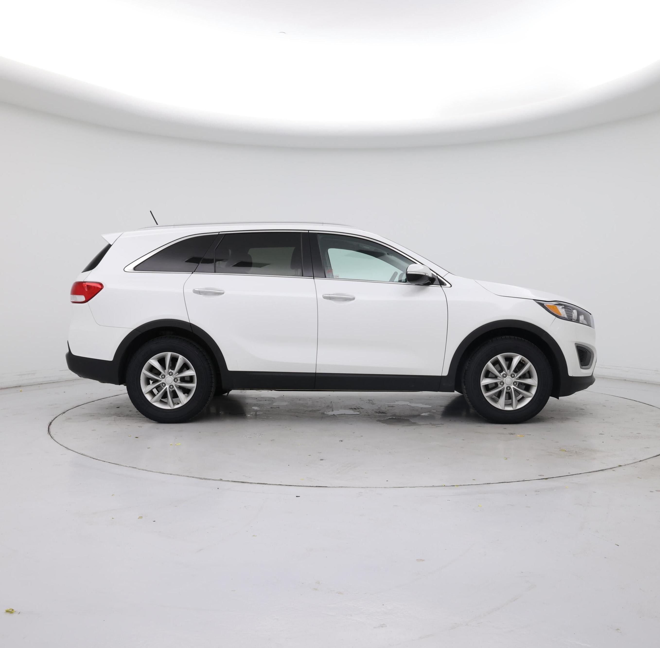 Thumbnail: 2016 Kia Sorento - 7