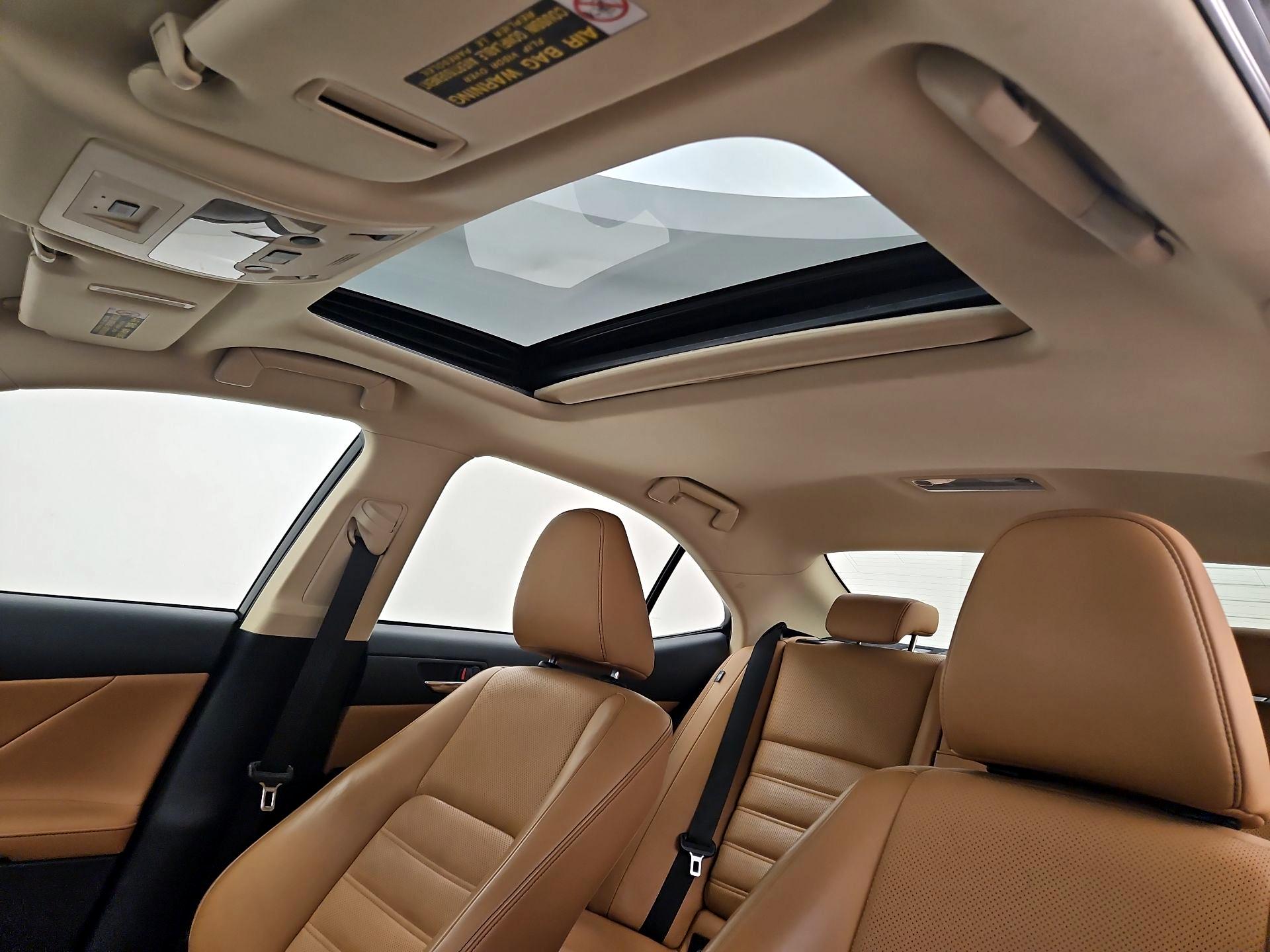 Thumbnail: 2014 Lexus IS - 19