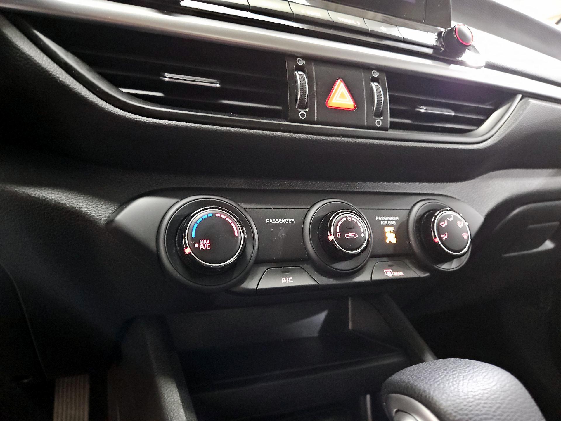 Thumbnail: 2023 Kia Forte - 16