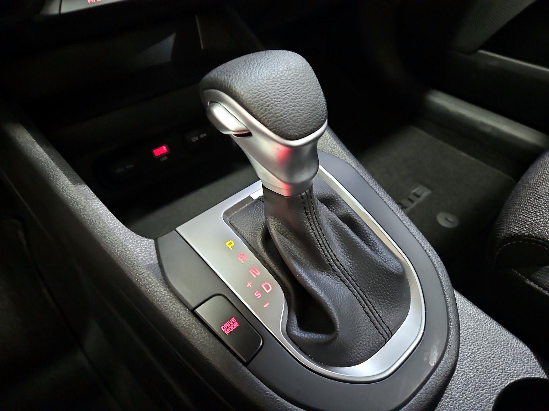 Thumbnail: 2023 Kia Forte - 17