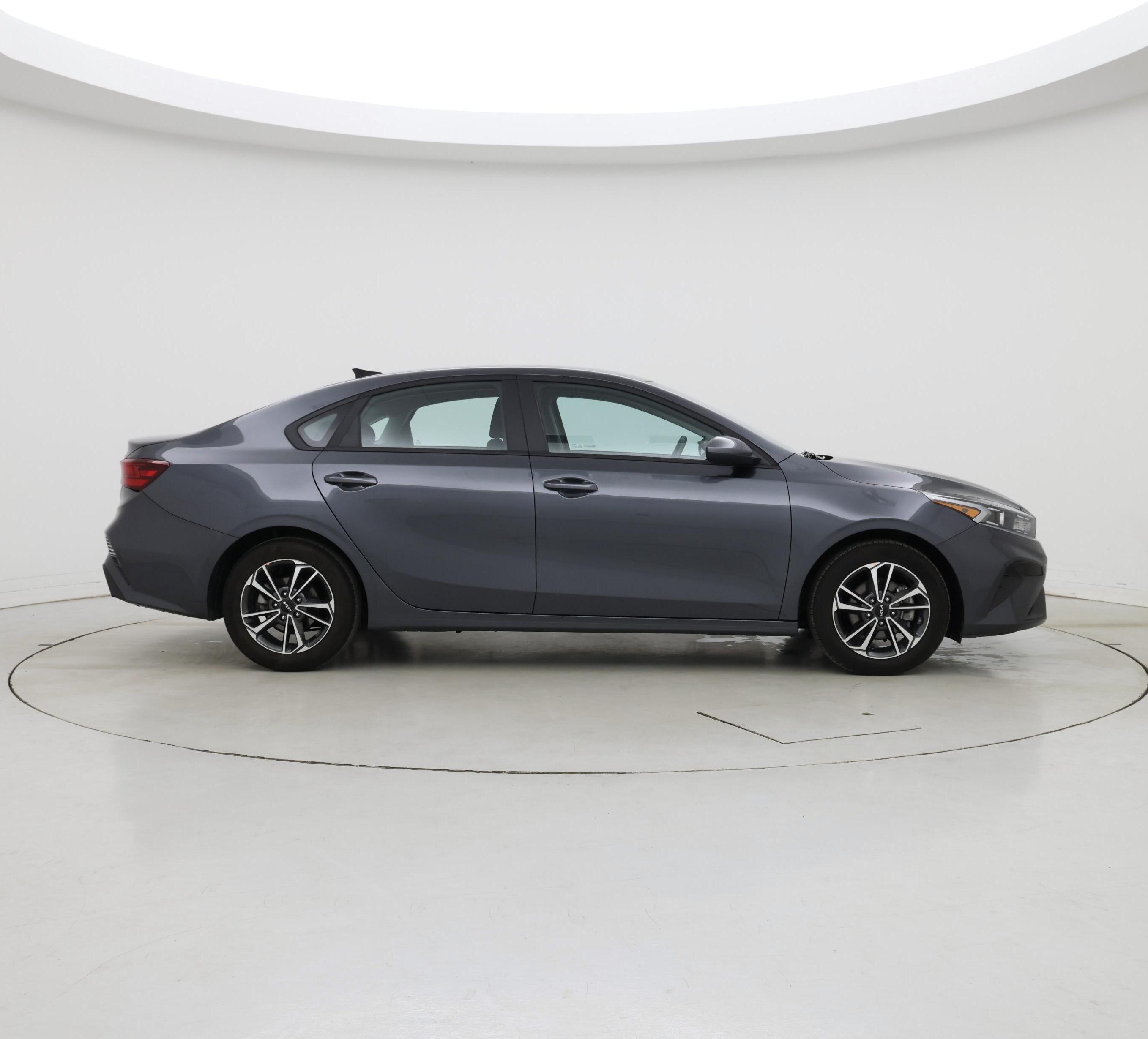 Thumbnail: 2023 Kia Forte - 7