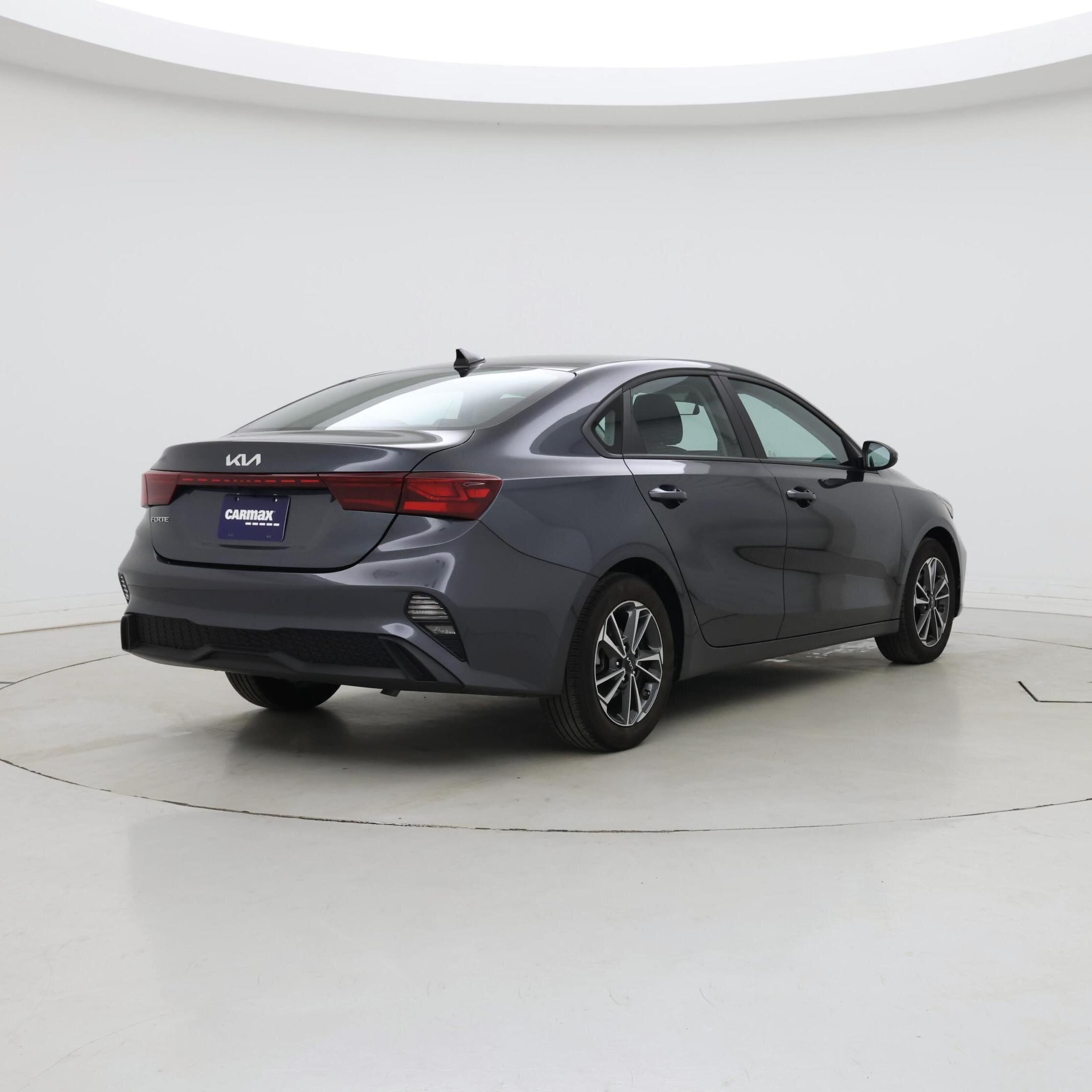 Thumbnail: 2023 Kia Forte - 8