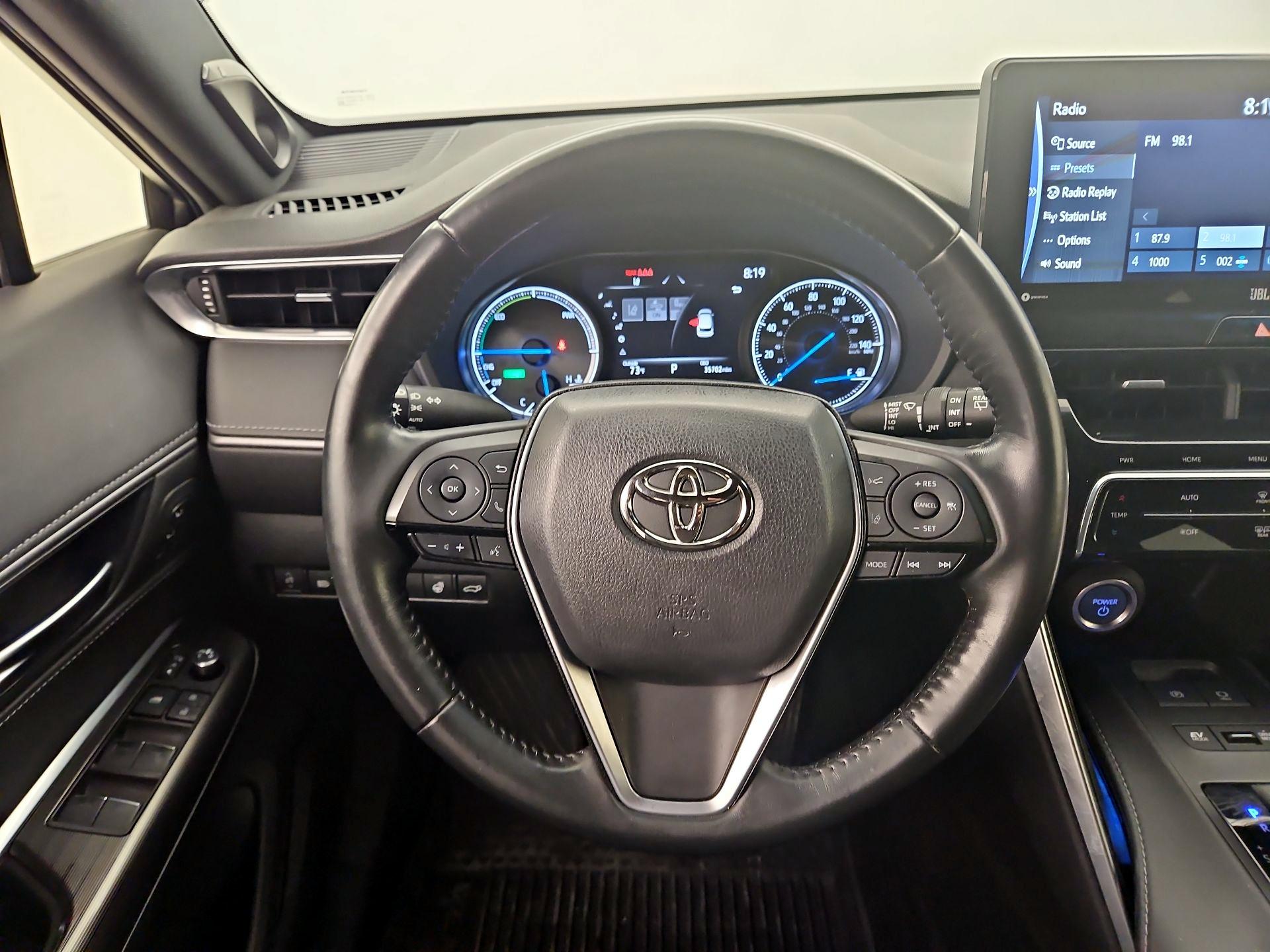 Thumbnail: 2021 Toyota Venza - 10