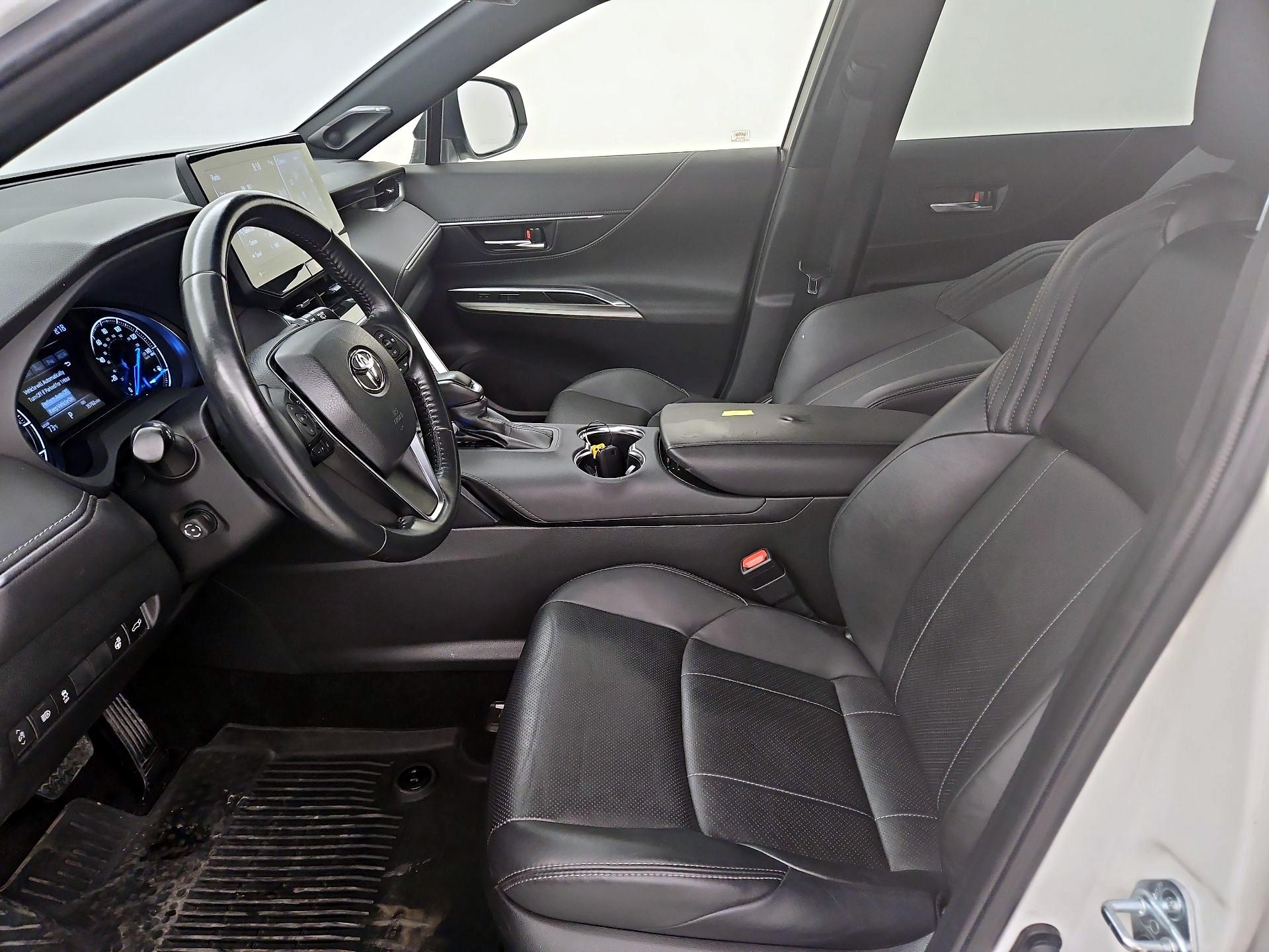Thumbnail: 2021 Toyota Venza - 11