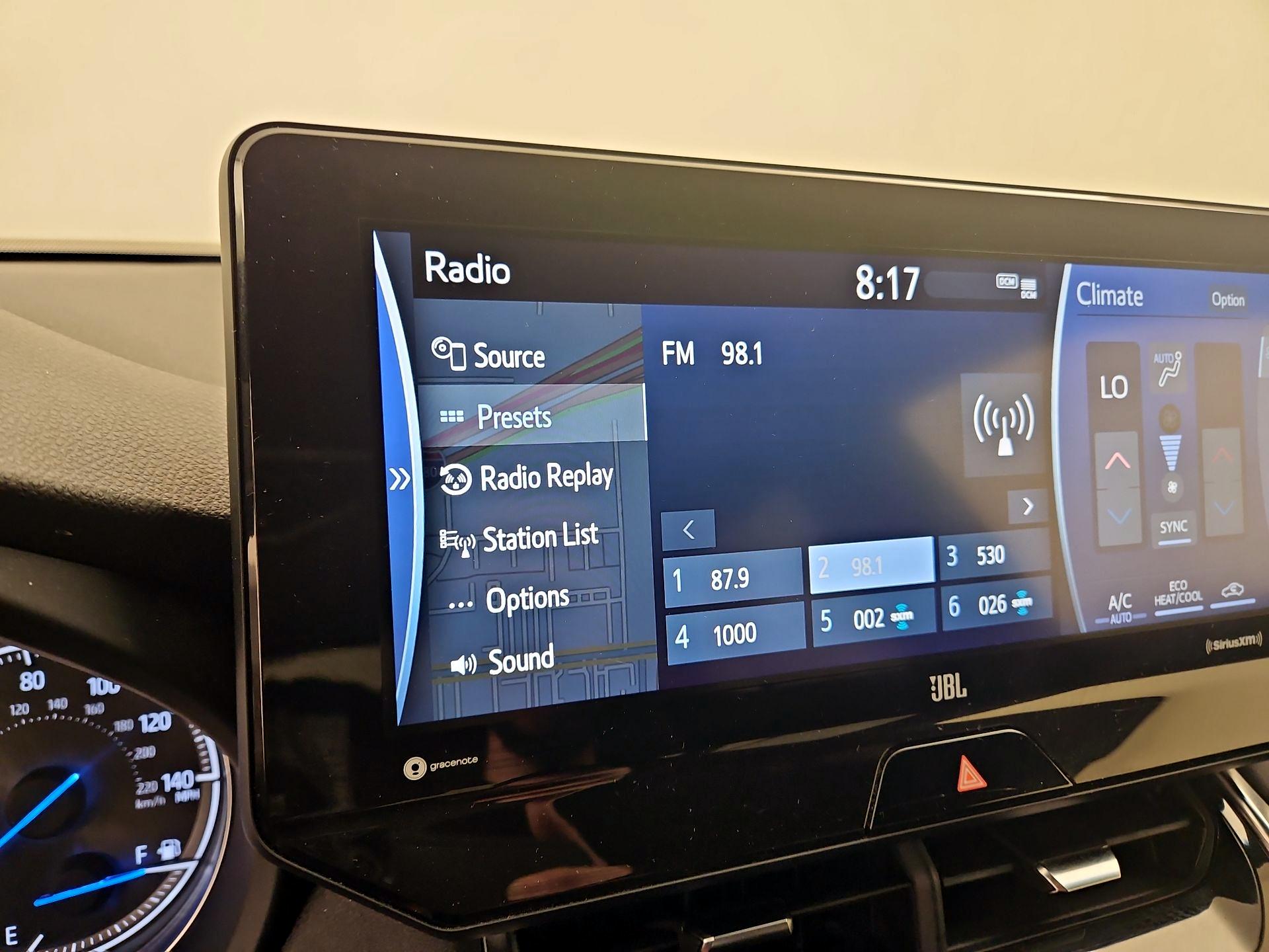 Thumbnail: 2021 Toyota Venza - 16