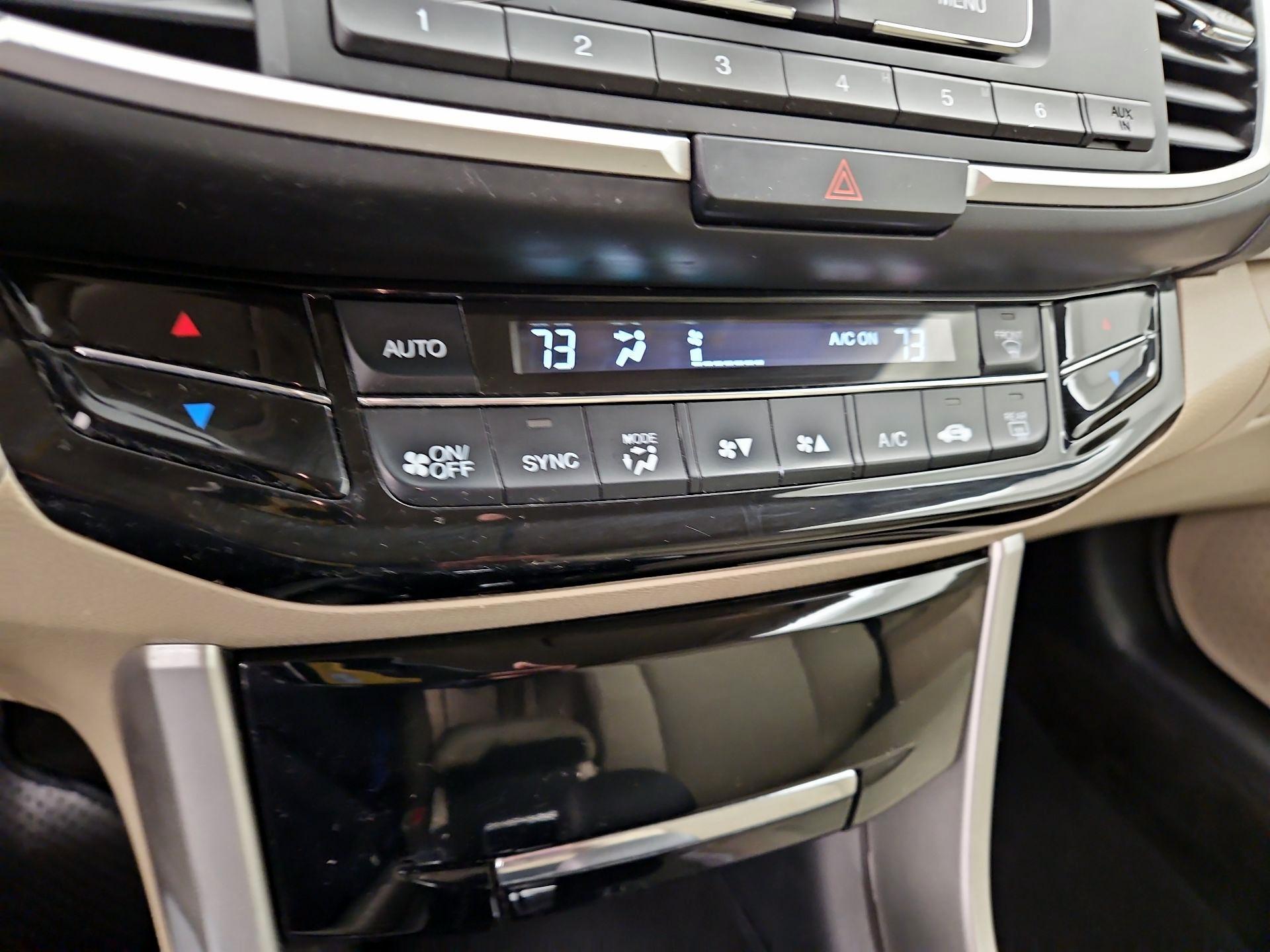 Thumbnail: 2016 Honda Accord - 16