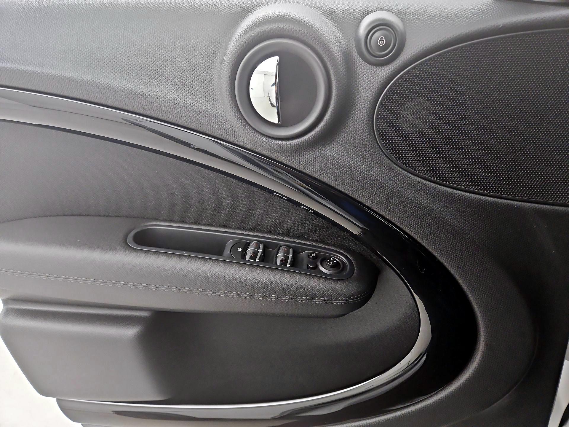 Thumbnail: 2016 MINI Cooper Countryman - 12