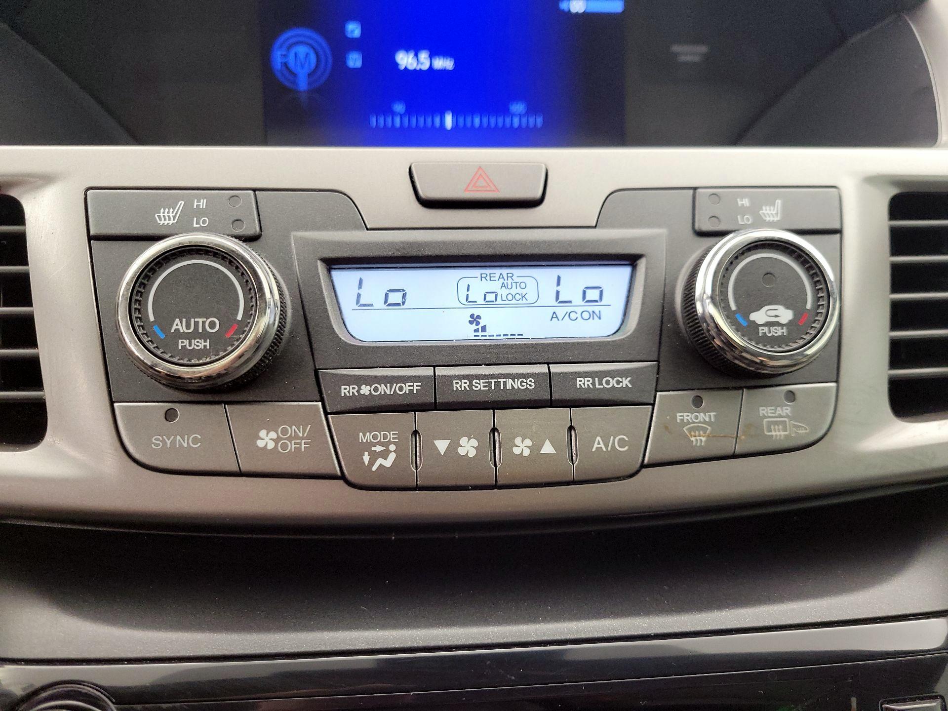Thumbnail: 2016 Honda Odyssey - 16