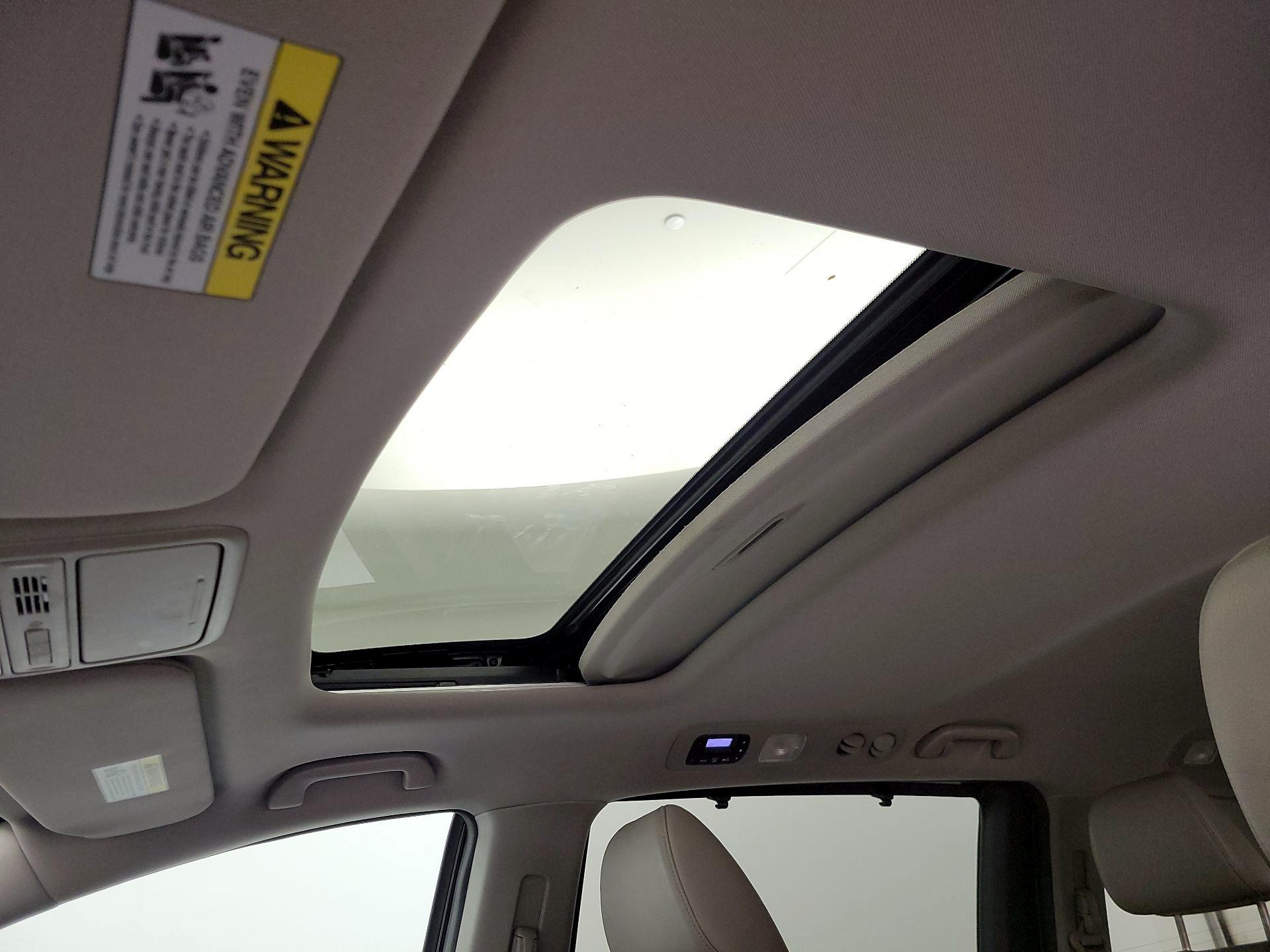 Thumbnail: 2016 Honda Odyssey - 19