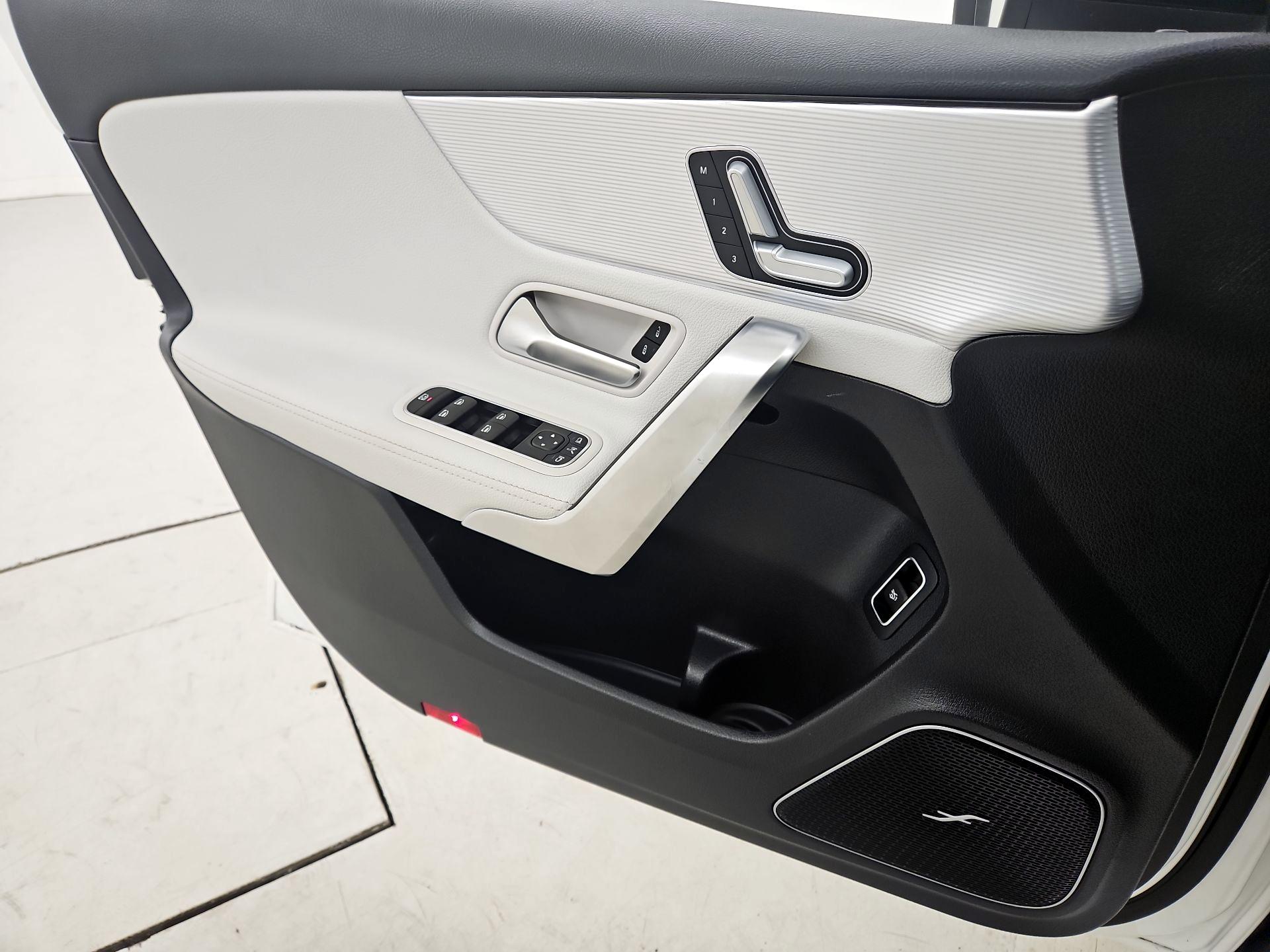 Thumbnail: 2020 Mercedes-Benz A-Class - 12