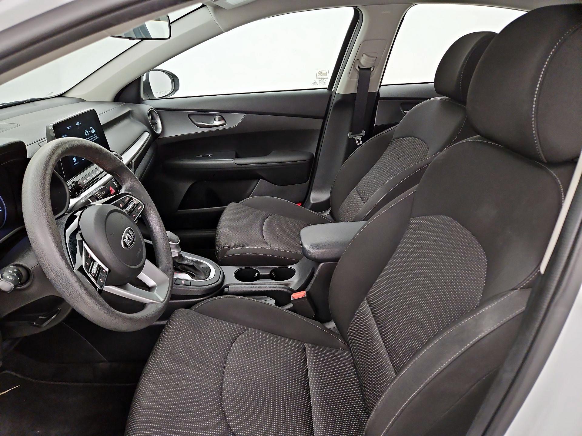 Thumbnail: 2021 Kia Forte - 11
