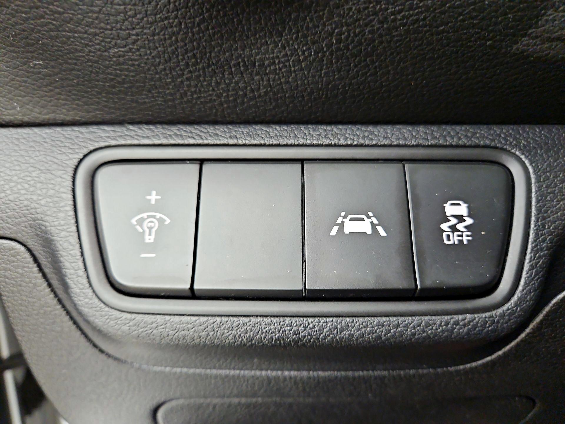 Thumbnail: 2021 Kia Forte - 13