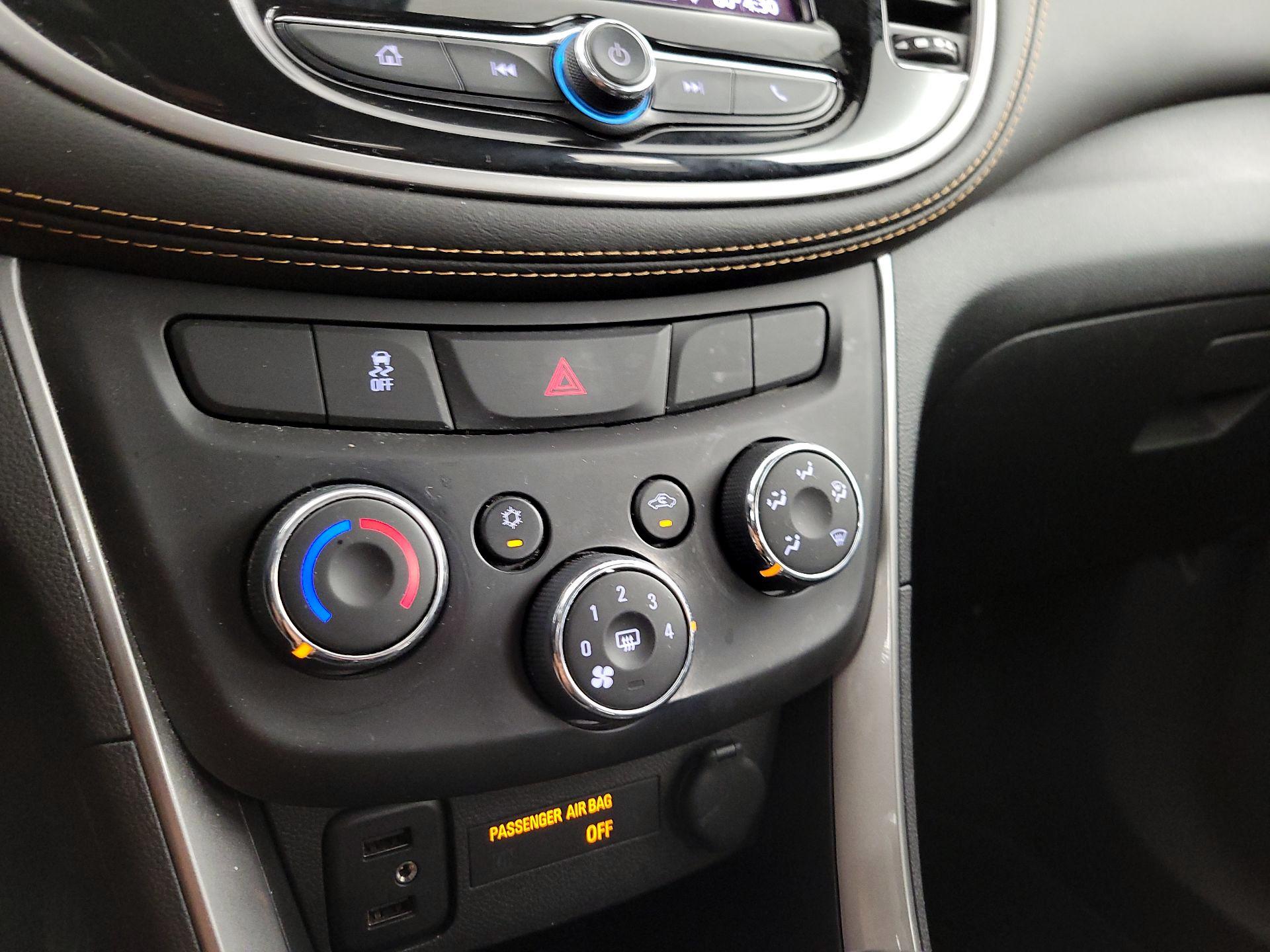 Thumbnail: 2021 Chevrolet Trax - 16