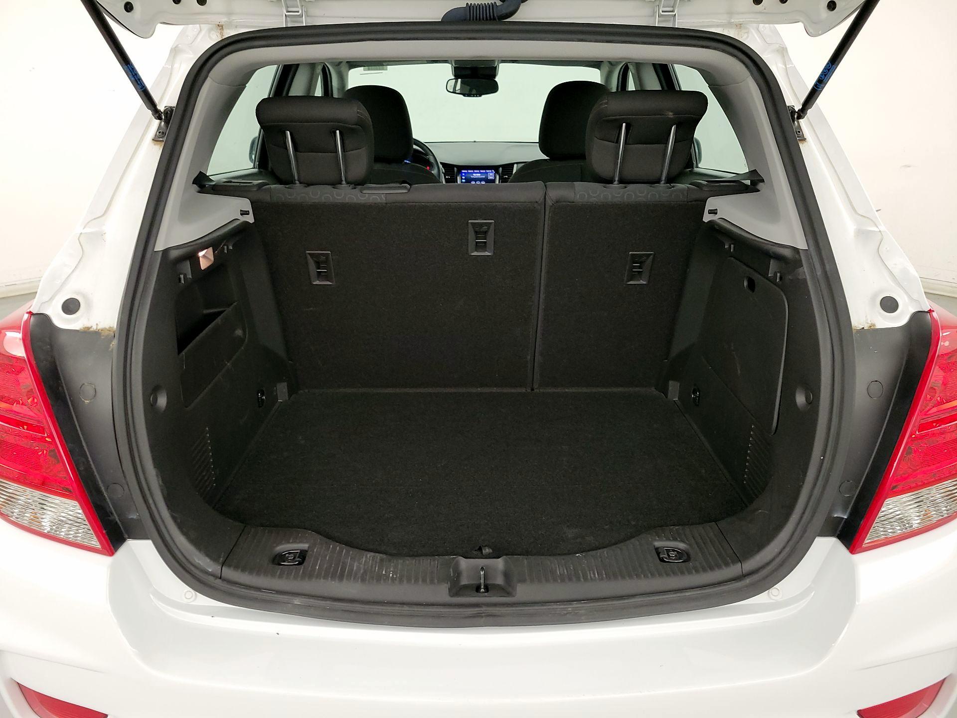 Thumbnail: 2021 Chevrolet Trax - 20