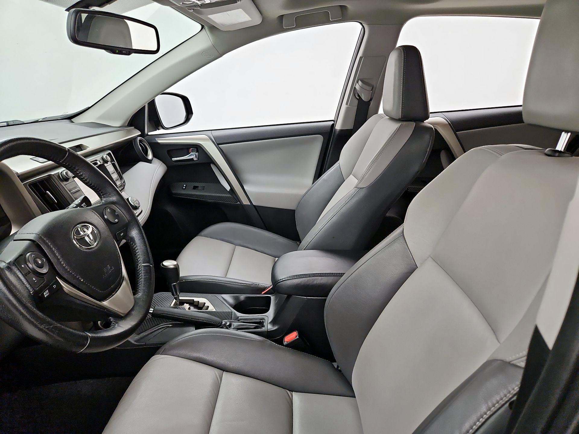 Thumbnail: 2014 Toyota RAV4 - 11