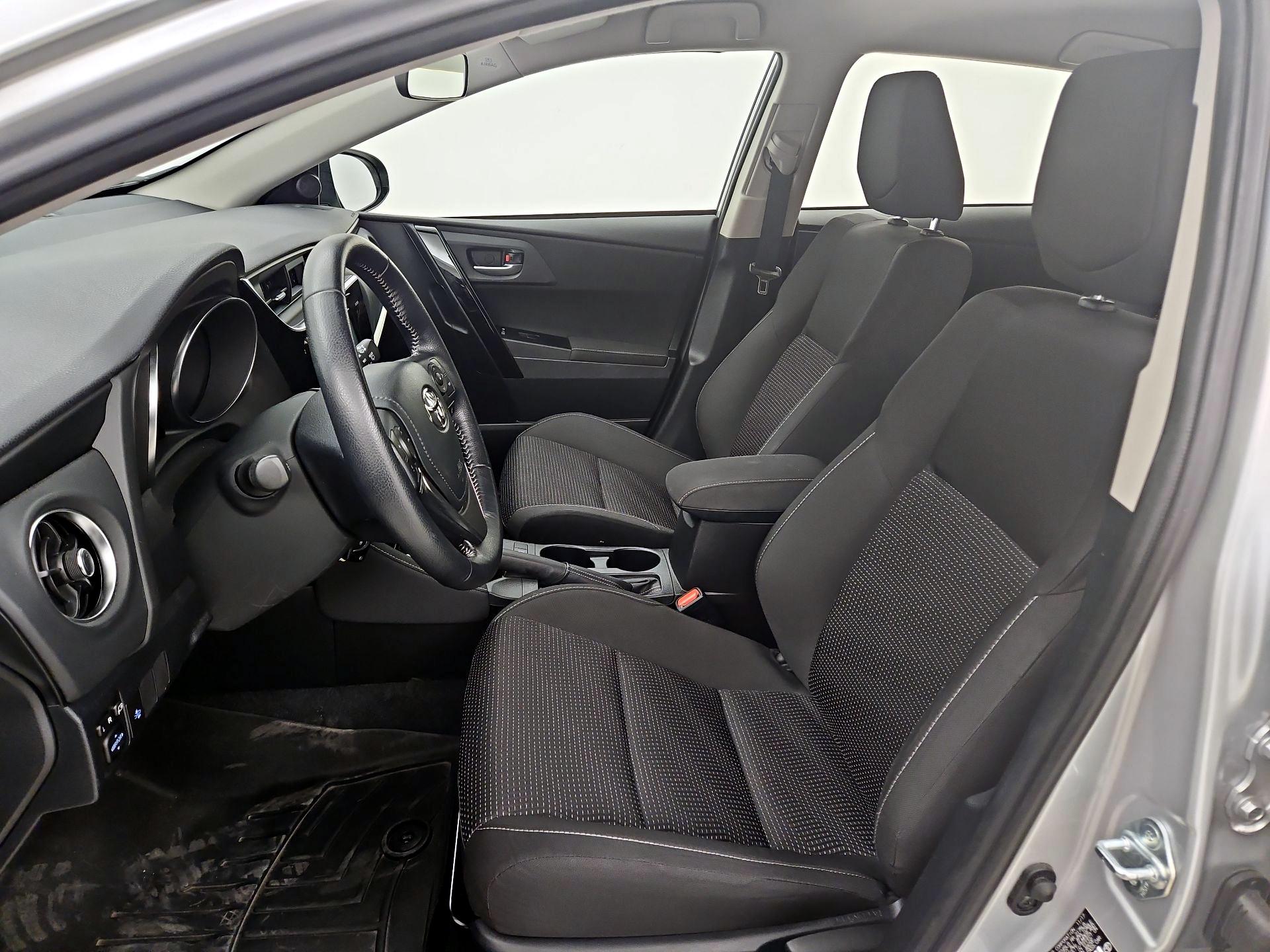 Thumbnail: 2018 Toyota Corolla iM - 11