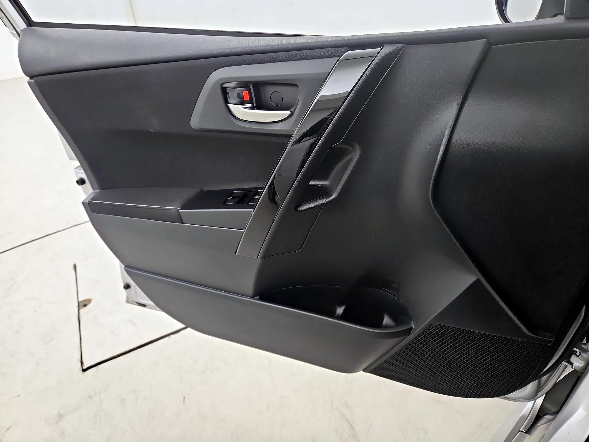 Thumbnail: 2018 Toyota Corolla iM - 12