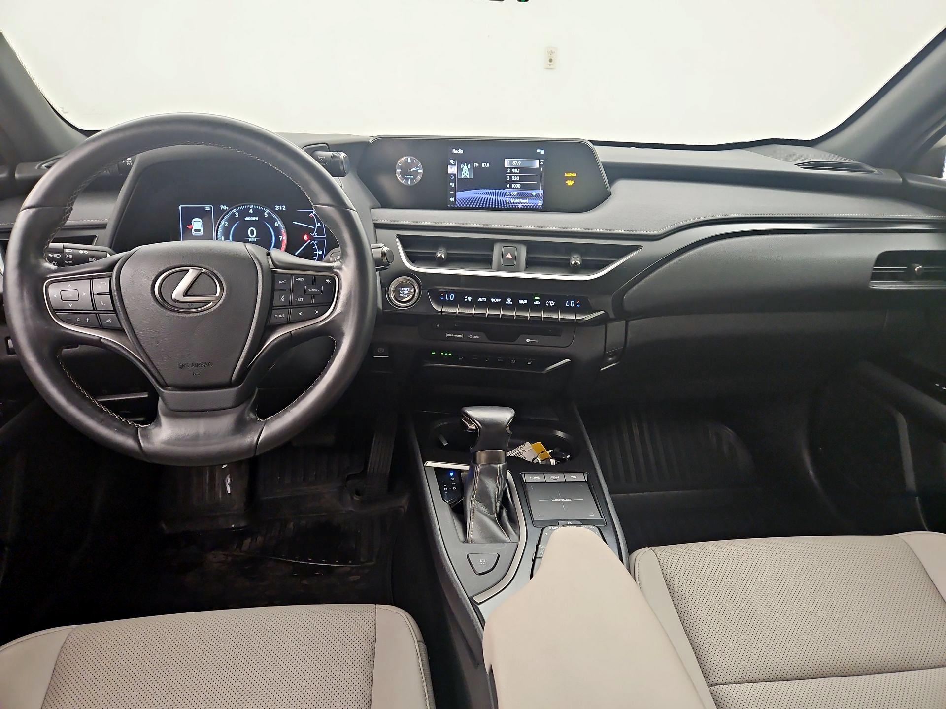 Thumbnail: 2019 Lexus UX - 9