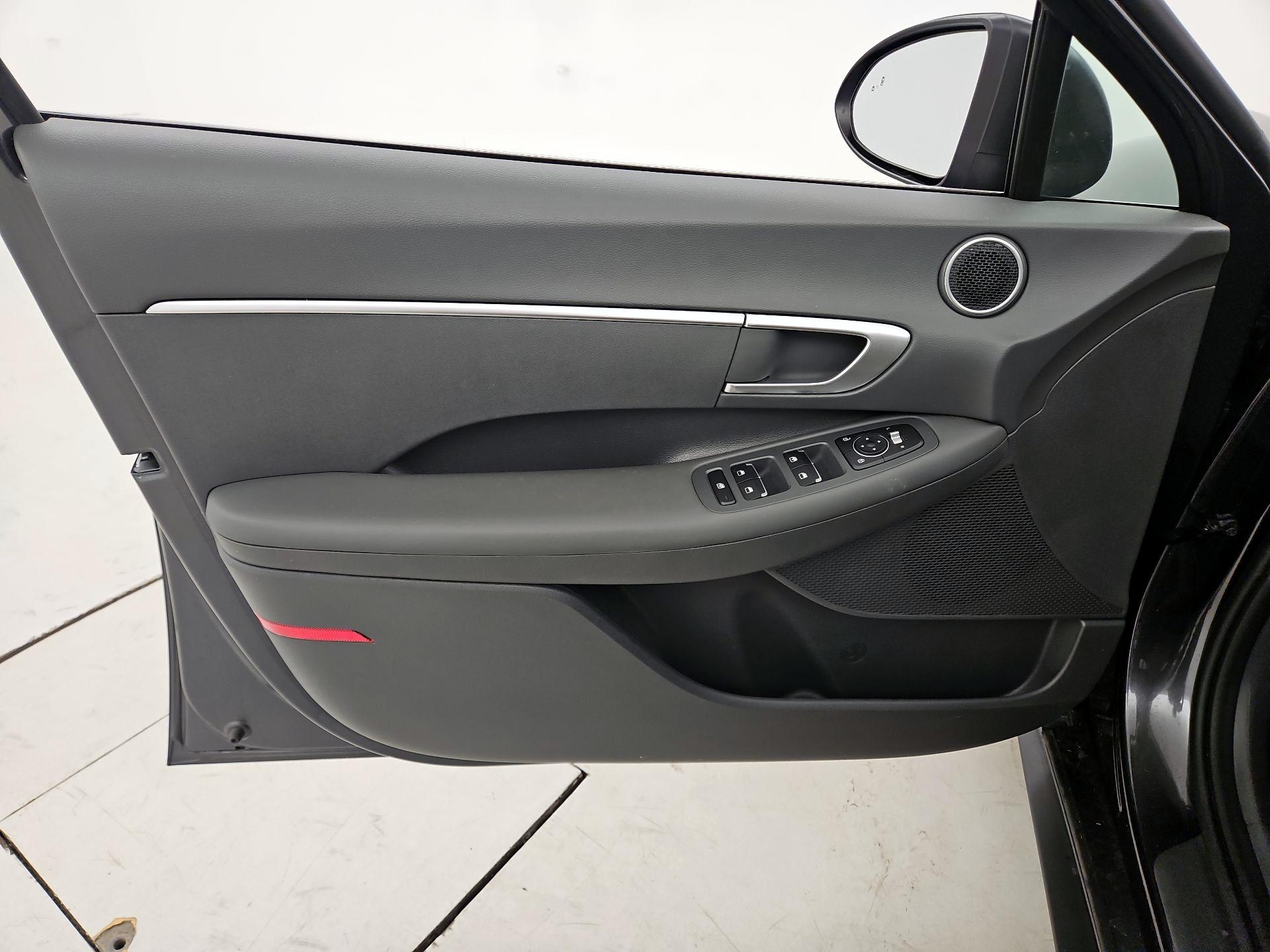 Thumbnail: 2022 Hyundai Sonata - 12