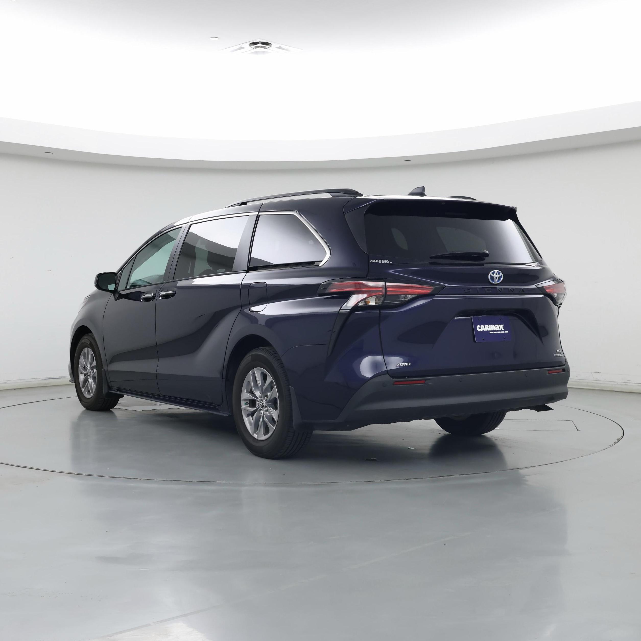 Thumbnail: 2022 Toyota Sienna - 2