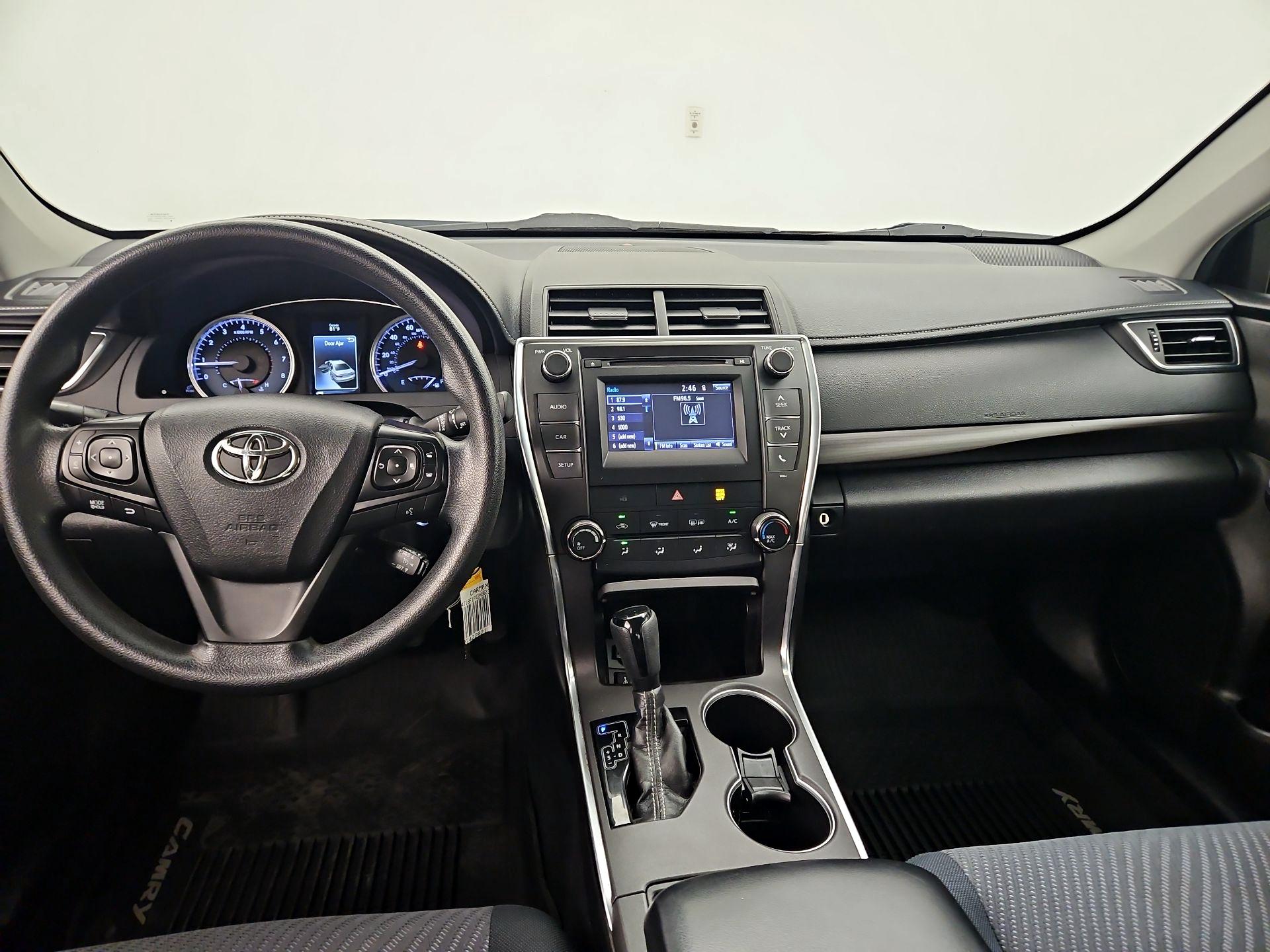 Thumbnail: 2017 Toyota Camry - 9