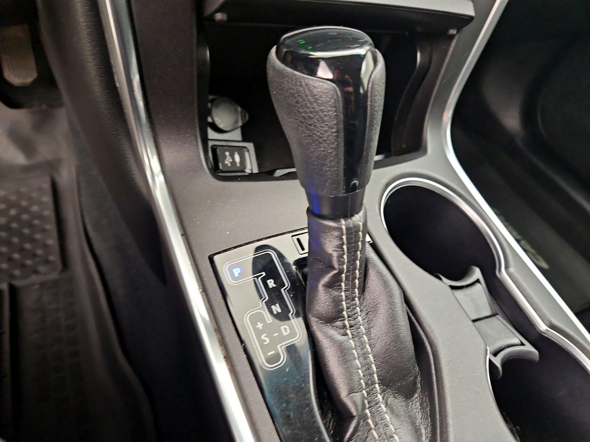 Thumbnail: 2017 Toyota Camry - 17