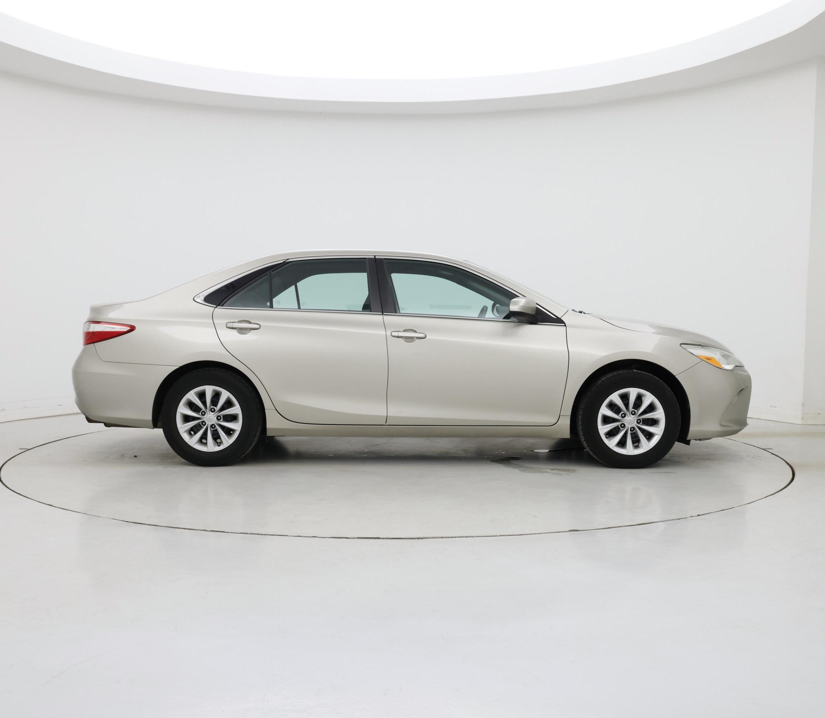 Thumbnail: 2017 Toyota Camry - 7
