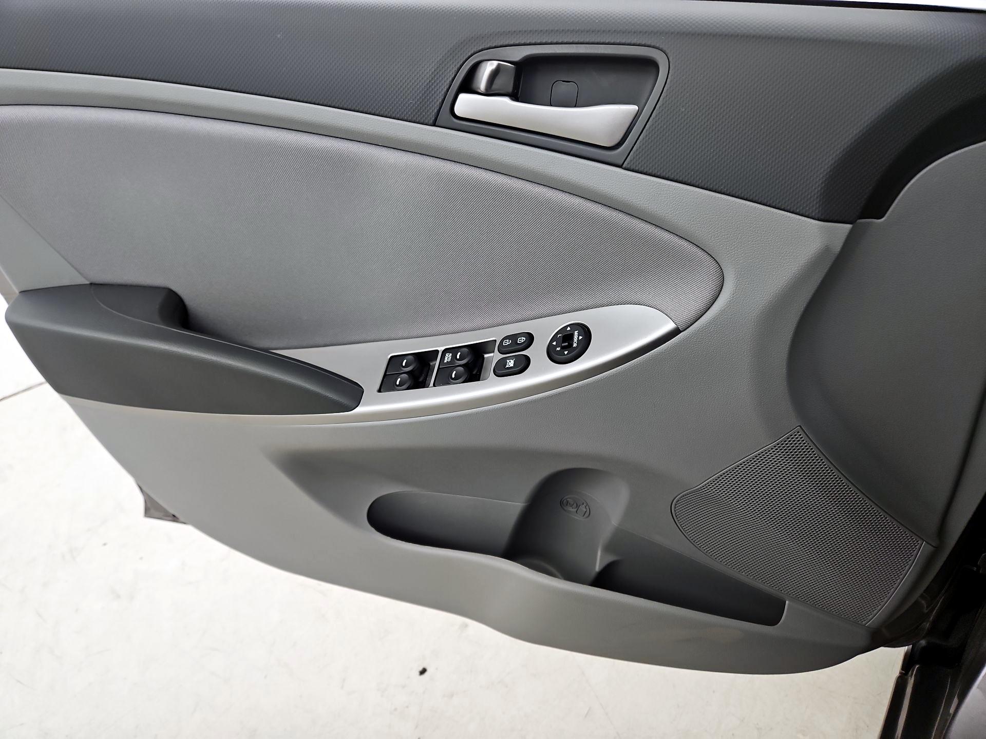 Thumbnail: 2017 Hyundai Accent - 12
